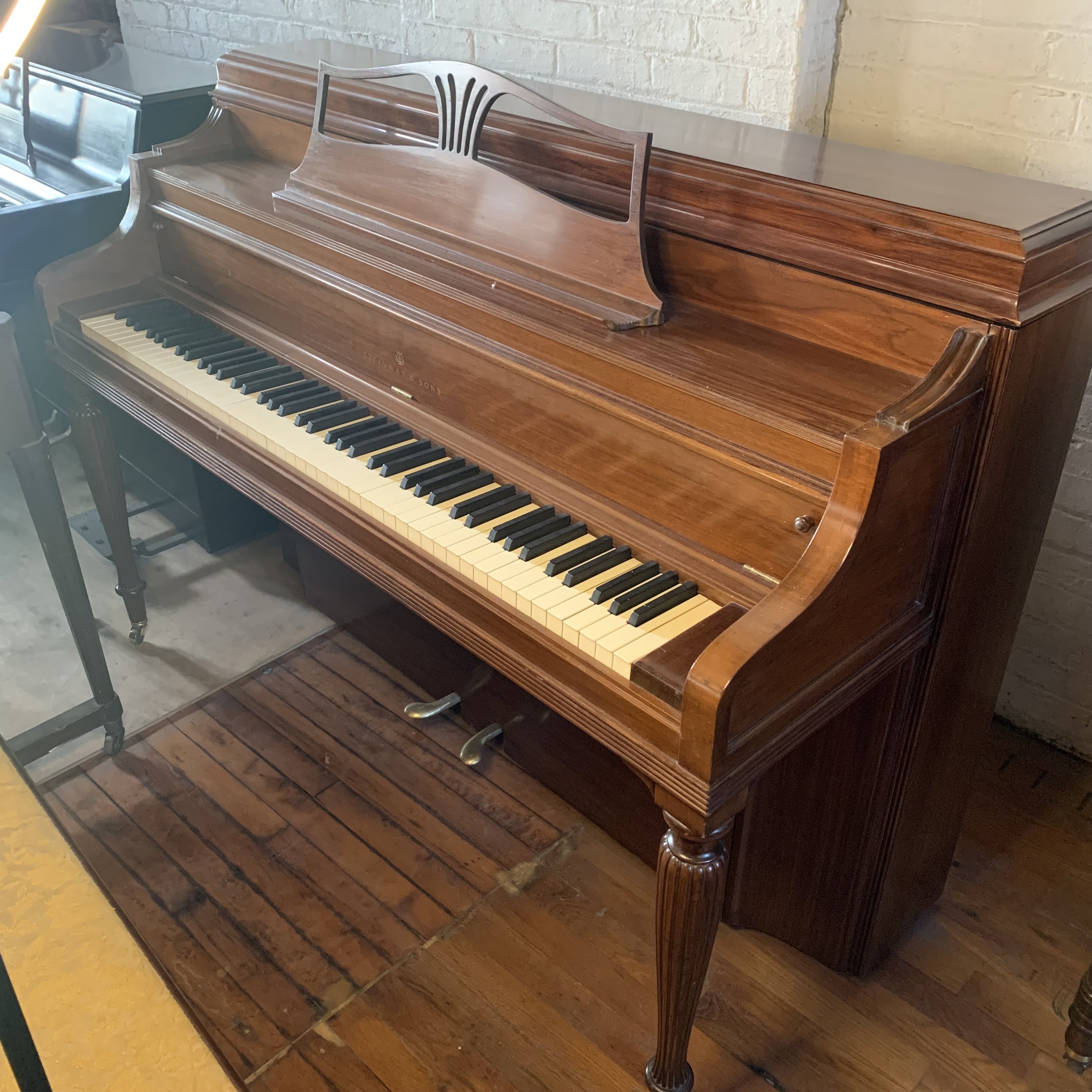 Steinway Console 