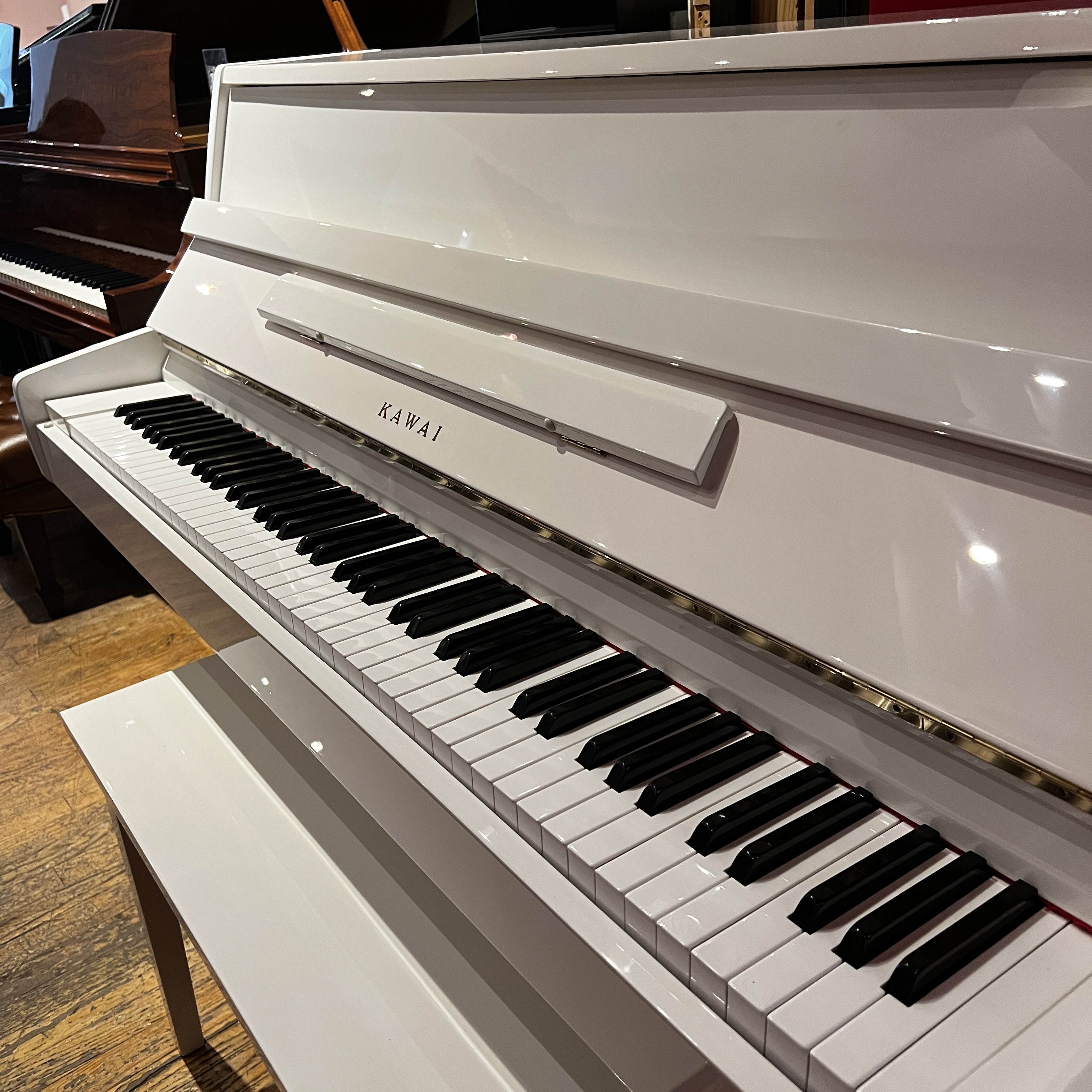 Kawai CE7 White upright 