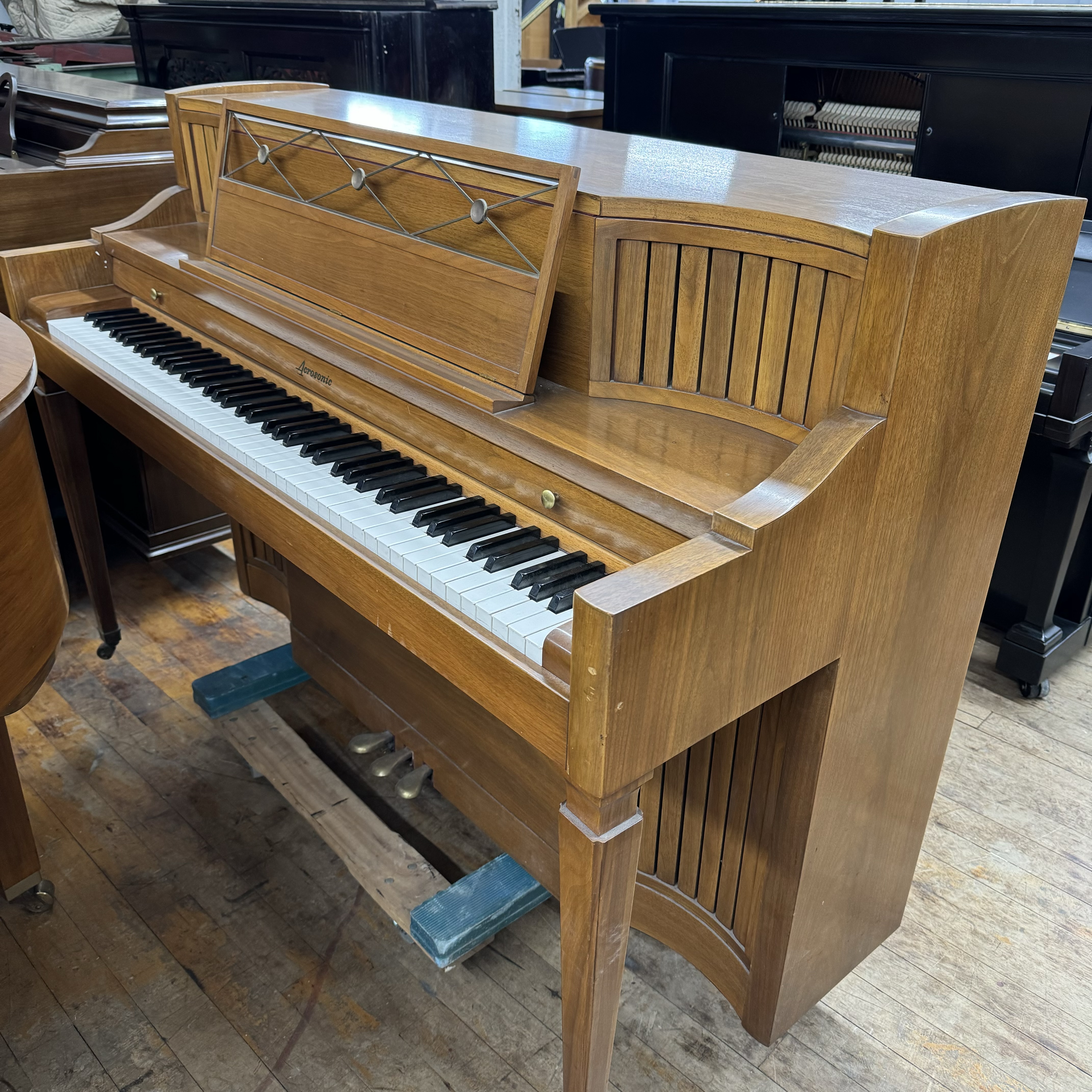 Baldwin Console right wood finish