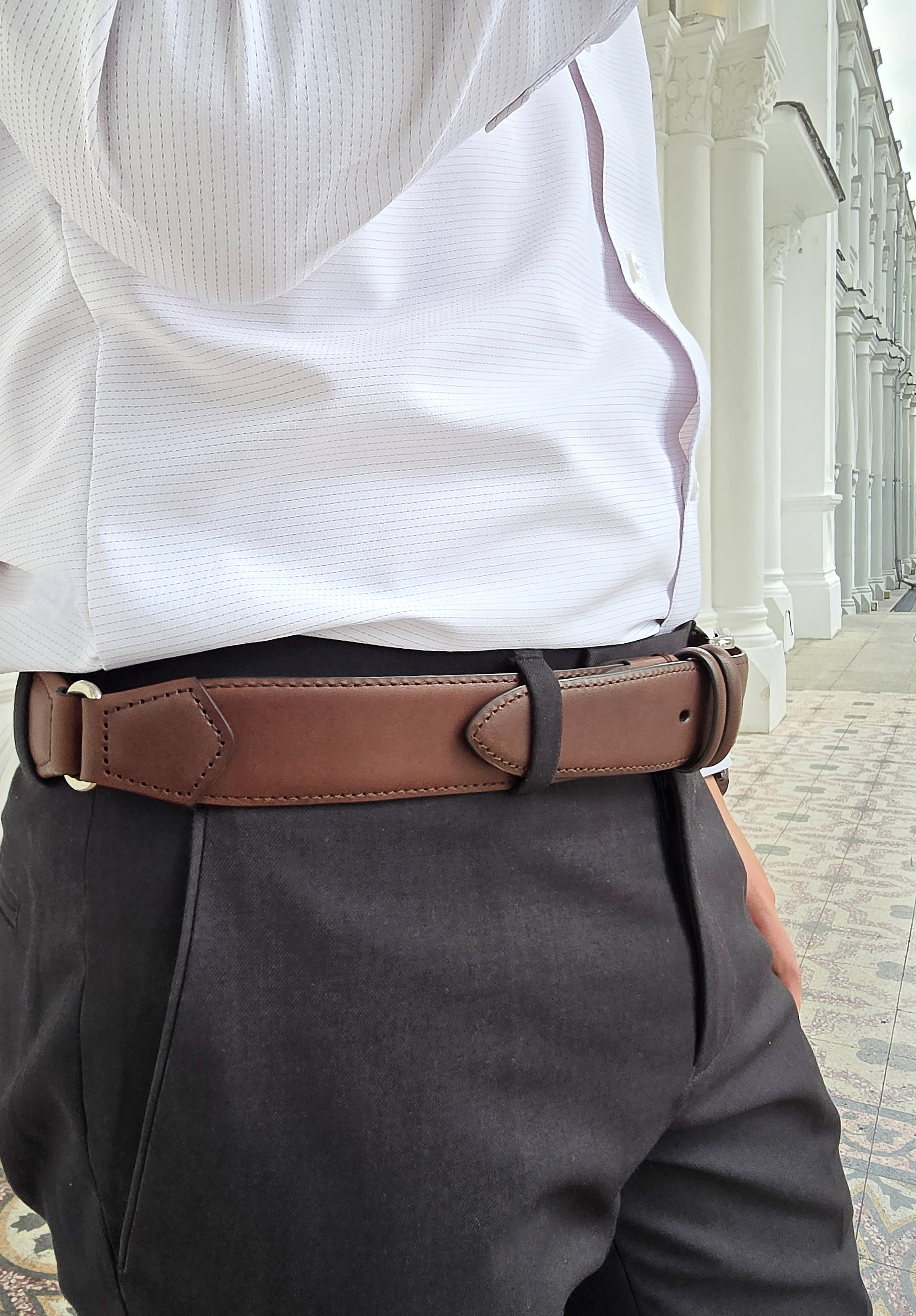 Equestrian brown leather belt by Armeria Meschieri | handmade in Italy