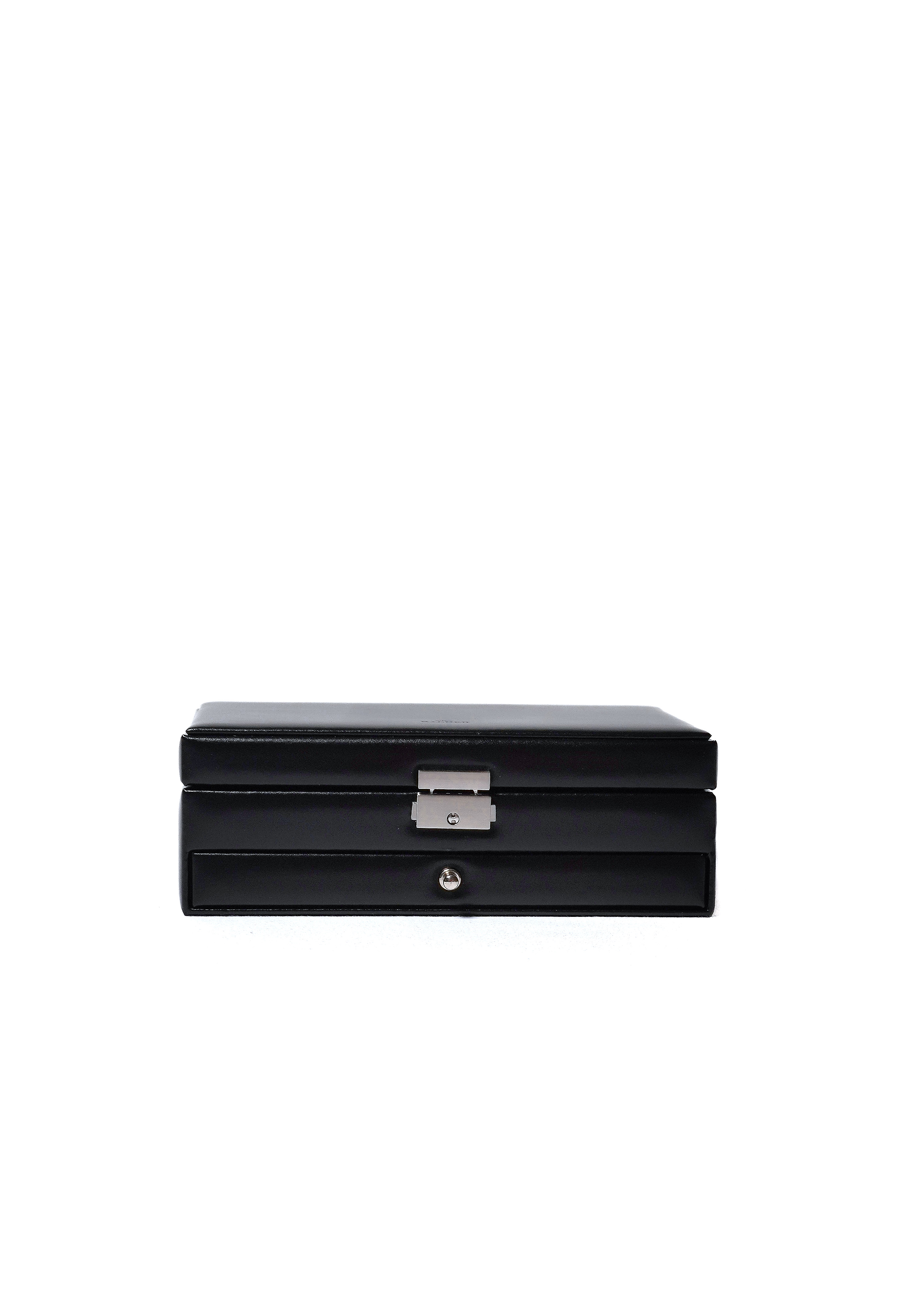 Accessory organizer in black leather with lock by Sacher | made in Germany