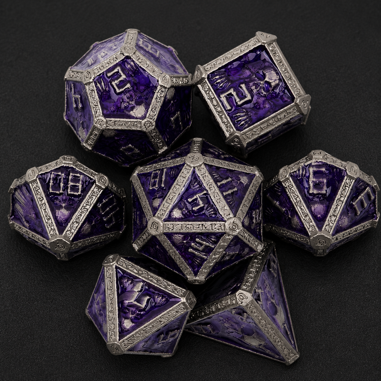 Set de dés métalliques Nécromancien JDR violette