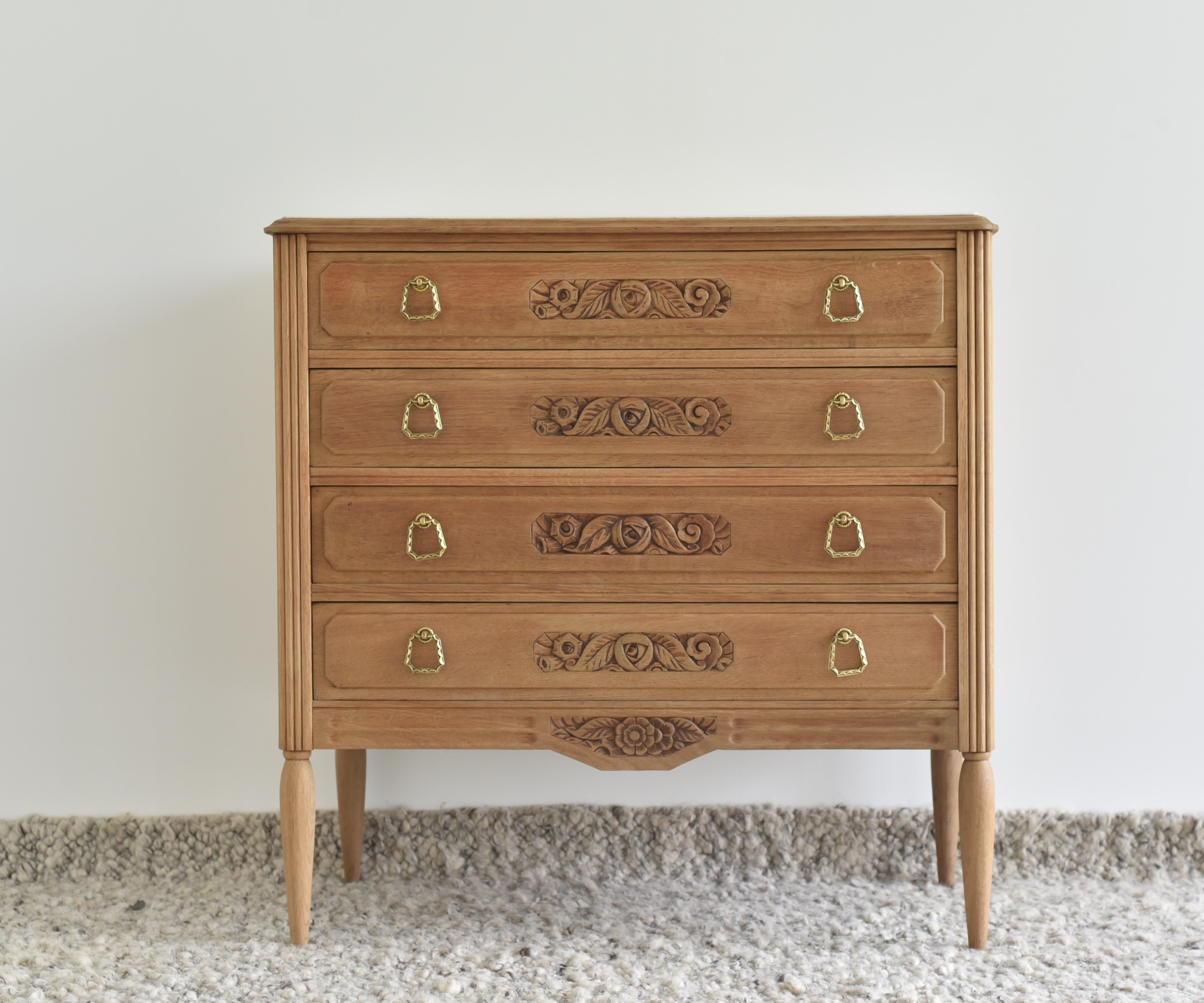 Commode Art Déco pieds fuseaux Sold Out