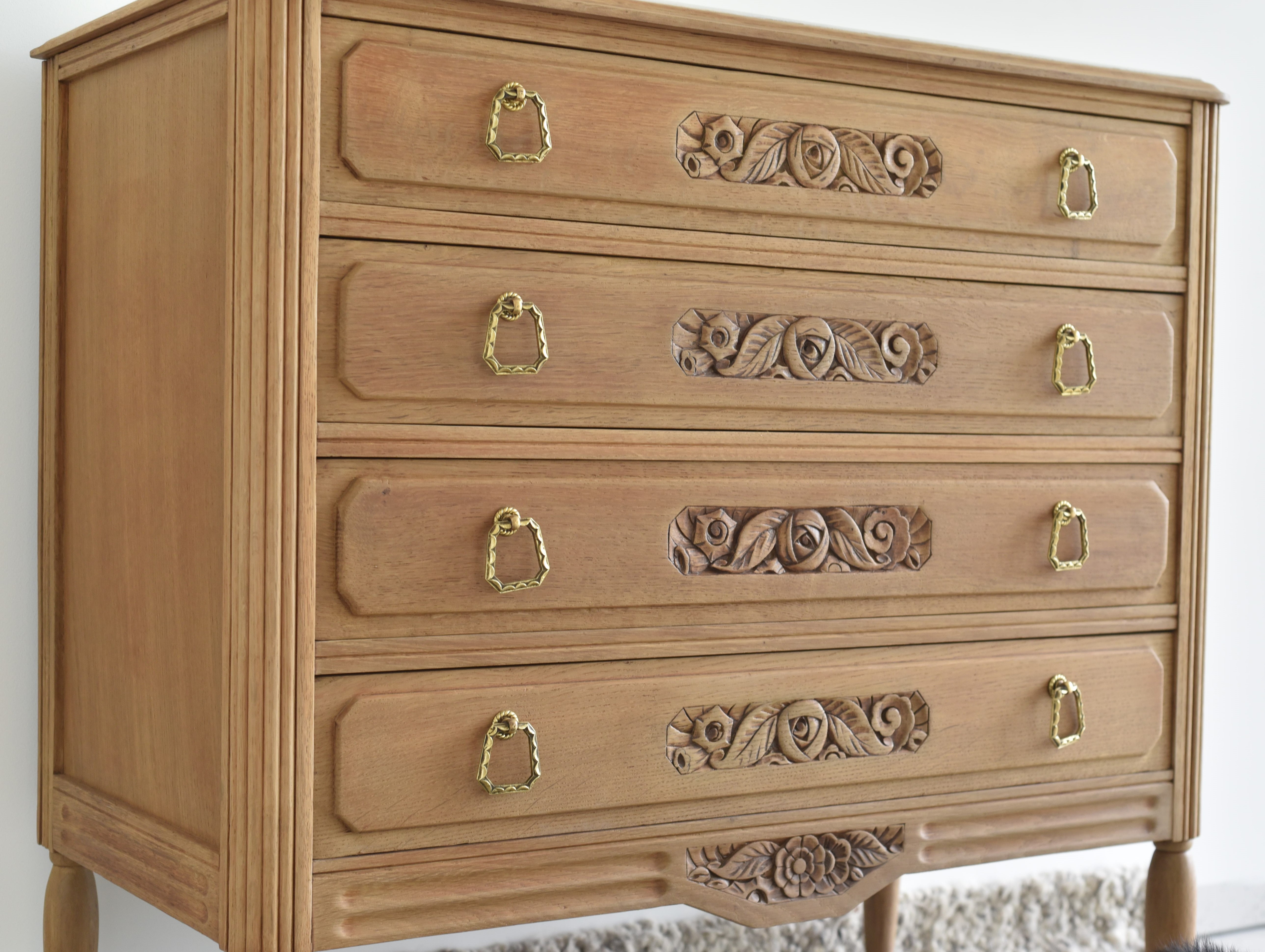 Commode Art Déco pieds fuseaux Sold Out