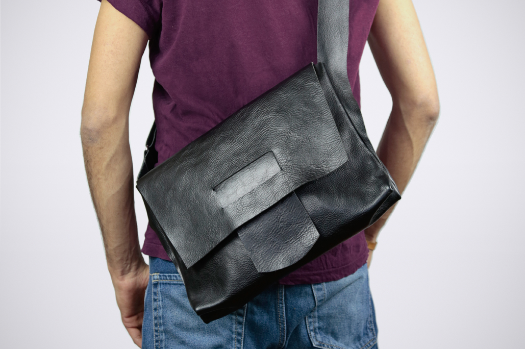 MESSENGER - VegetalBlack