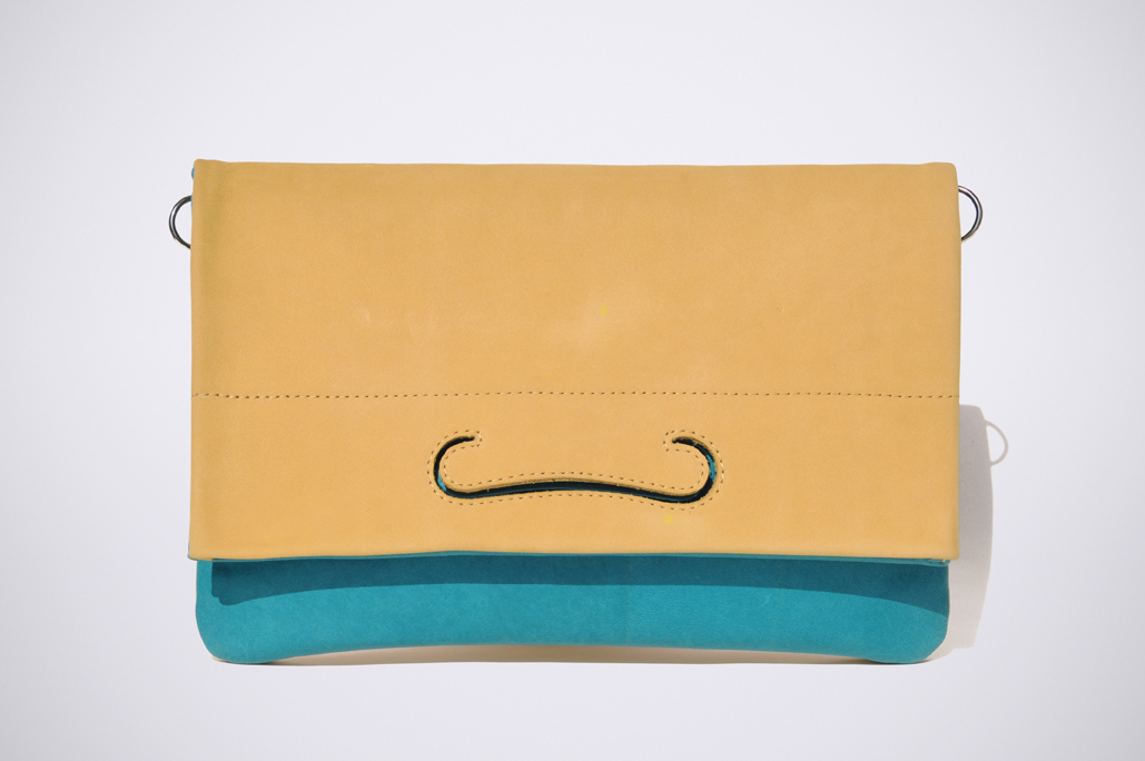 PATCH CLUTCH - WaxAqua / NubuckCamel