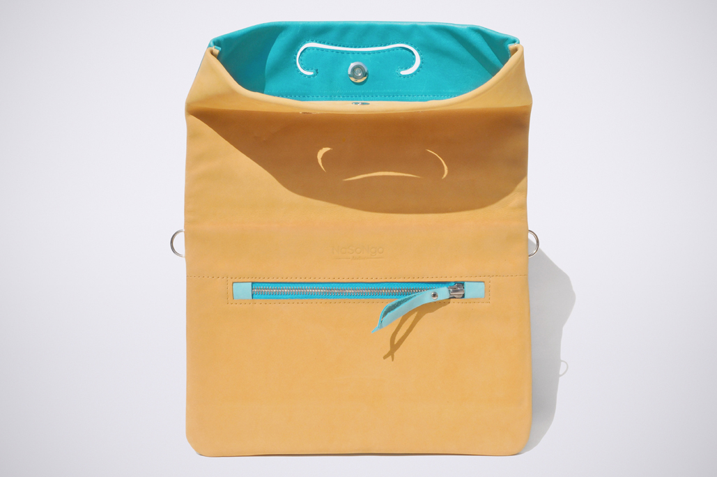 PATCH CLUTCH - WaxAqua / NubuckCamel