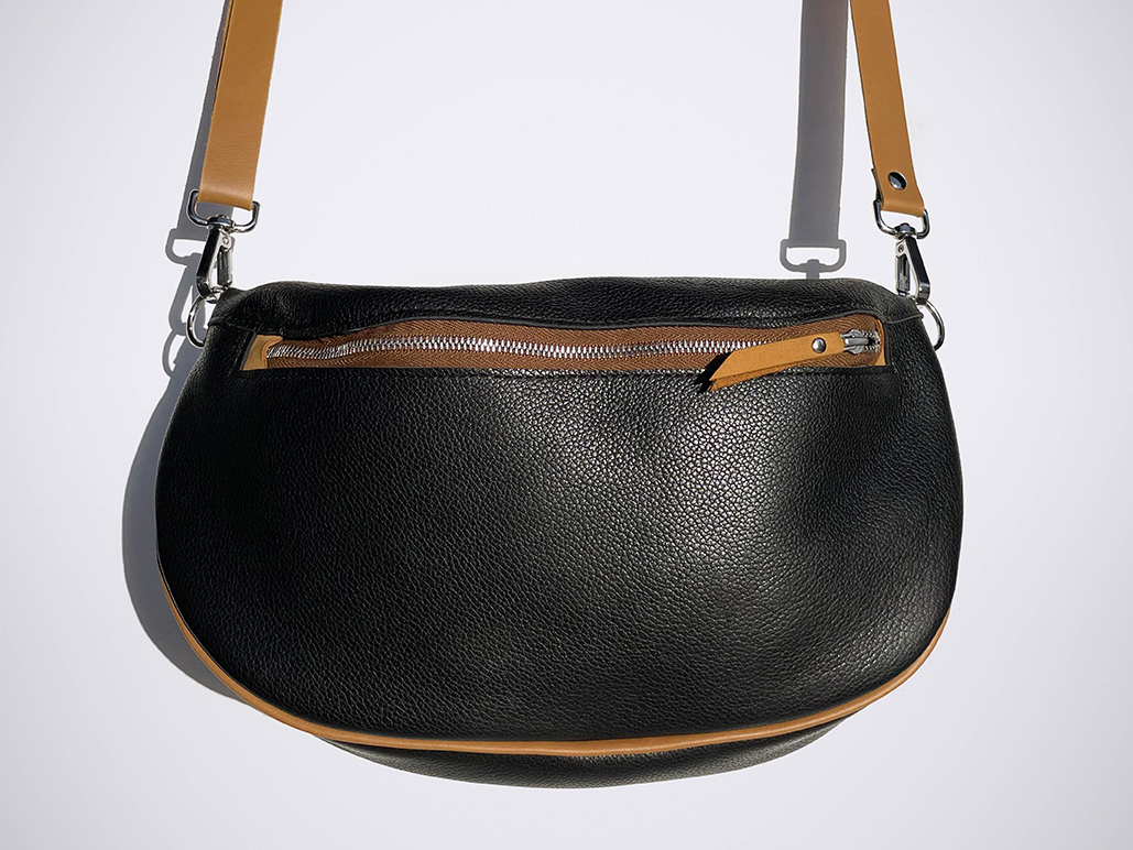 BANANA - Black / WaxCamel