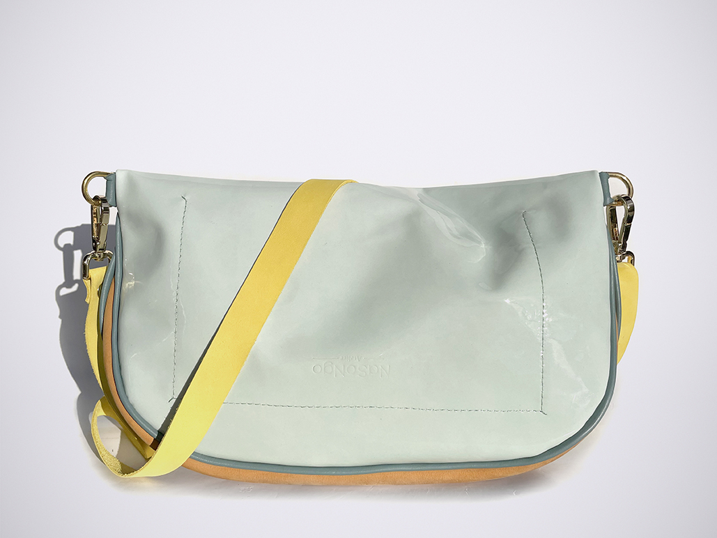 BANANA - GlossyLightBlue / NubuckCamel