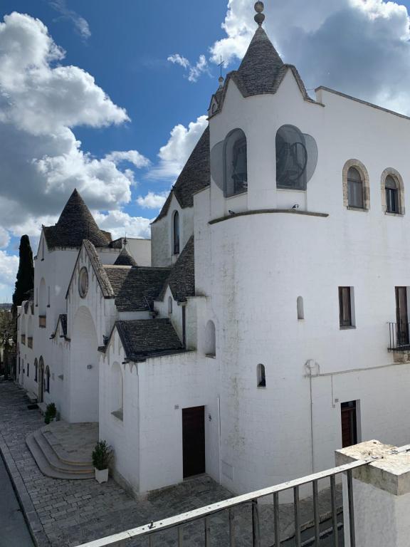 Trullo Duomo di Calce