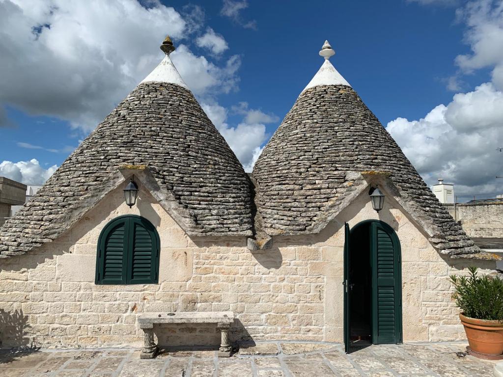 Trullo Duomo di Calce