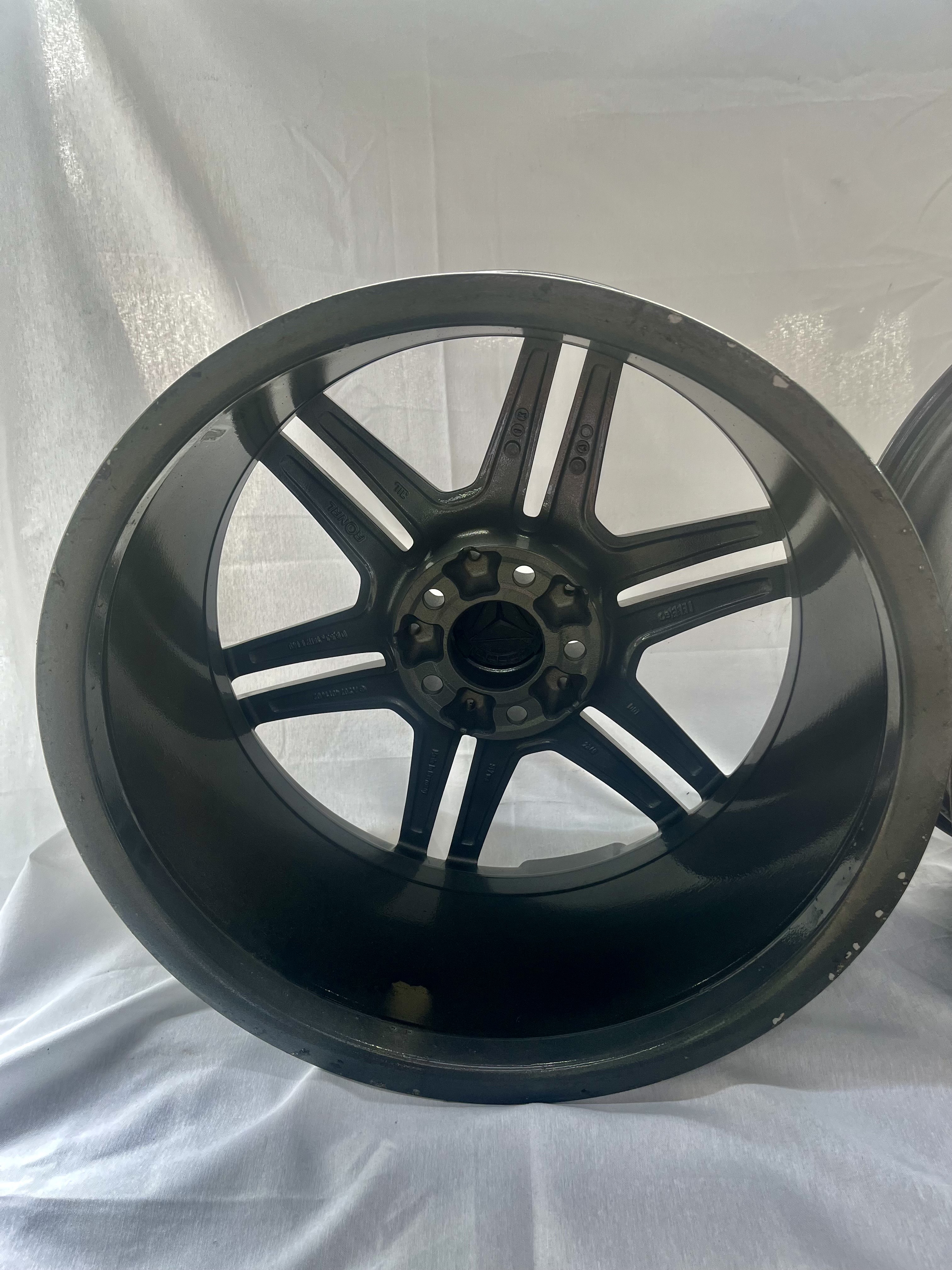 Mercedes Benz set of rims