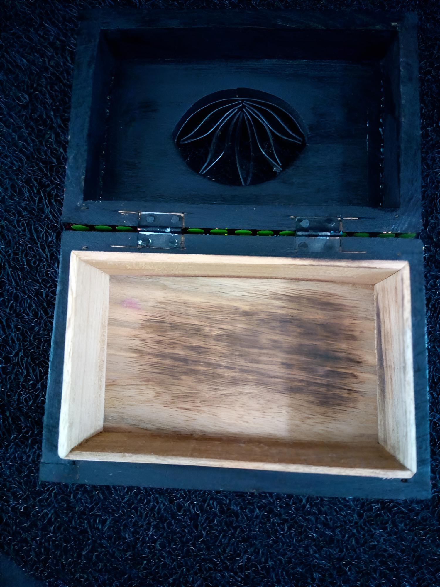 Boite rextangulaire Lotus