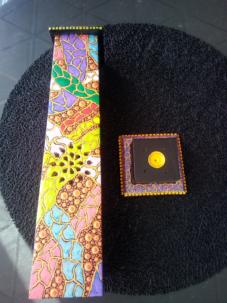 Porte encens en bois