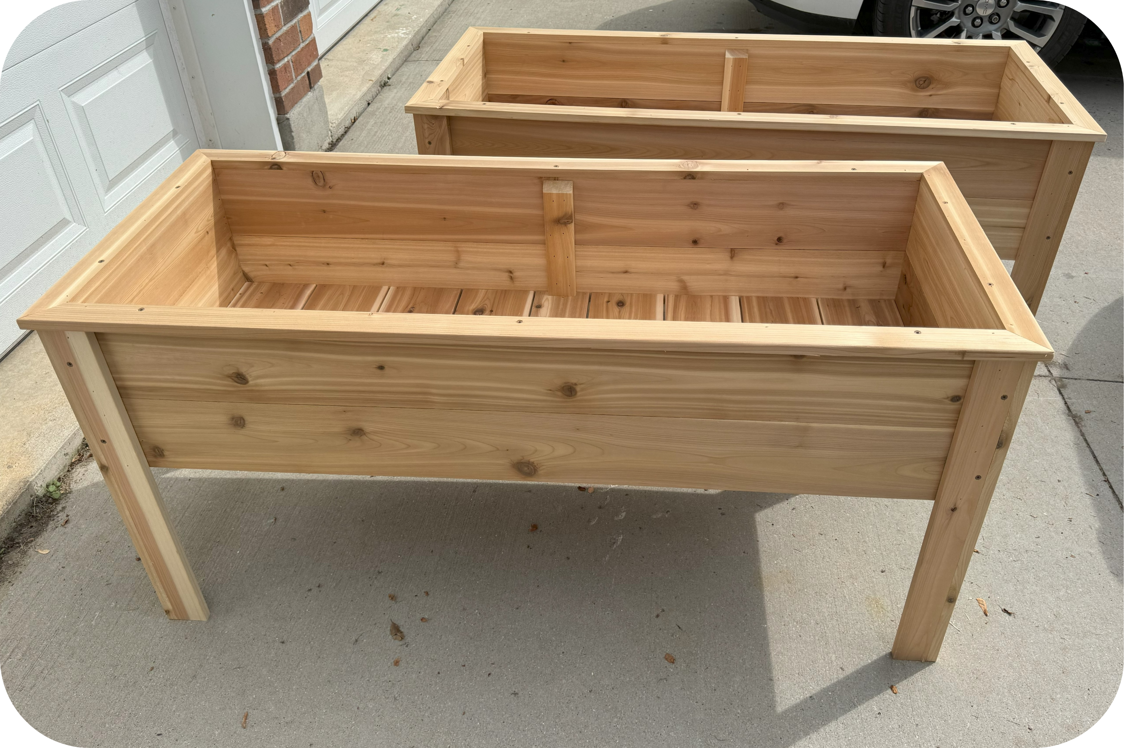 Elevated outdoor cedar planter box