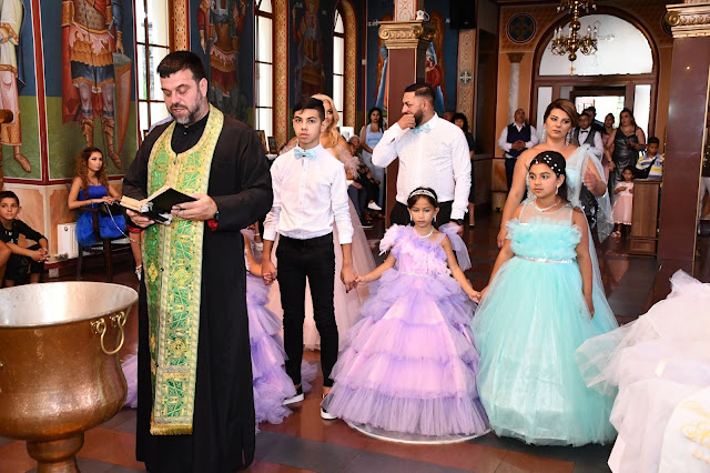 15Botez Buba and Annie
