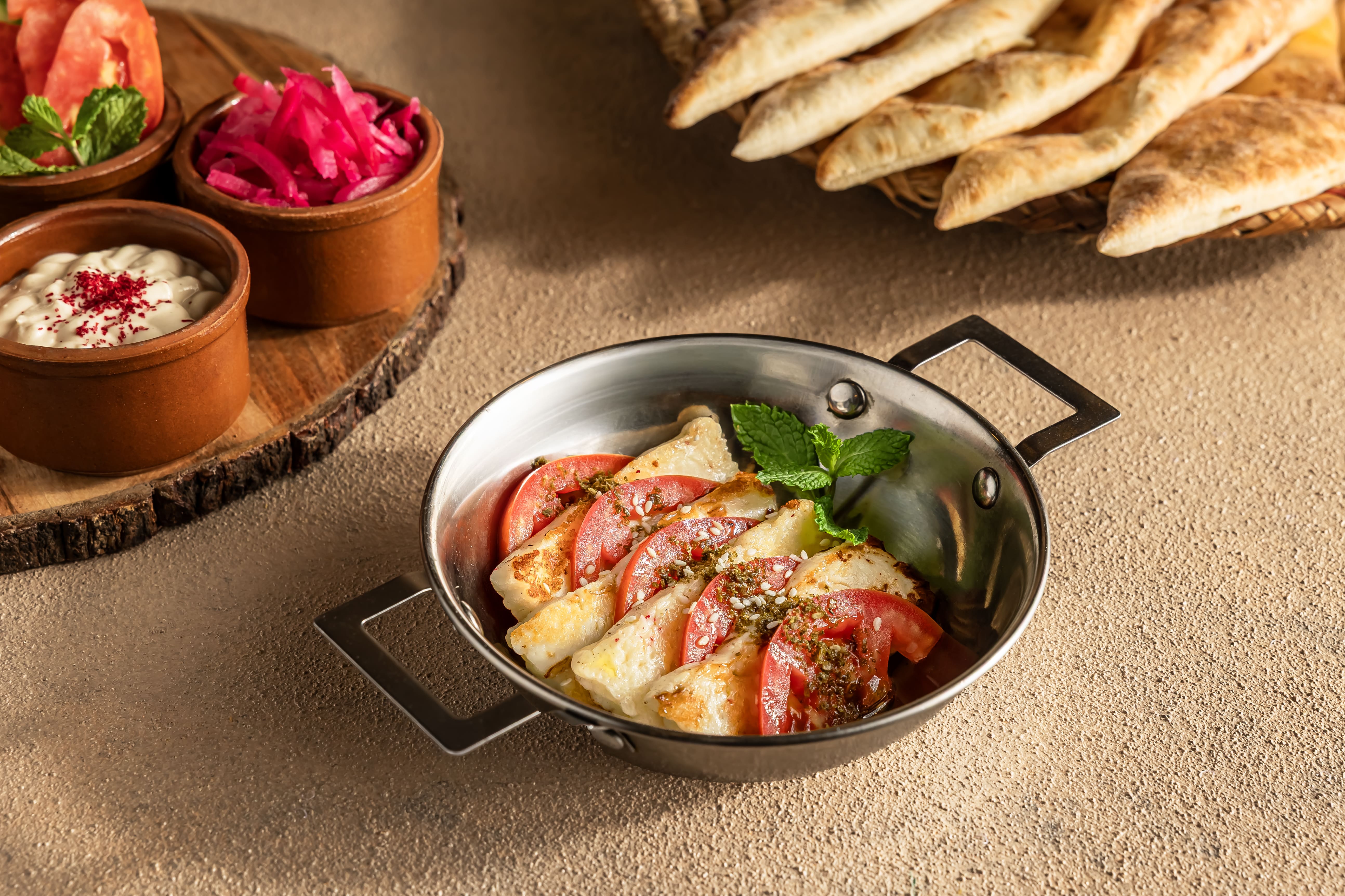 صحن حلوم مشوي