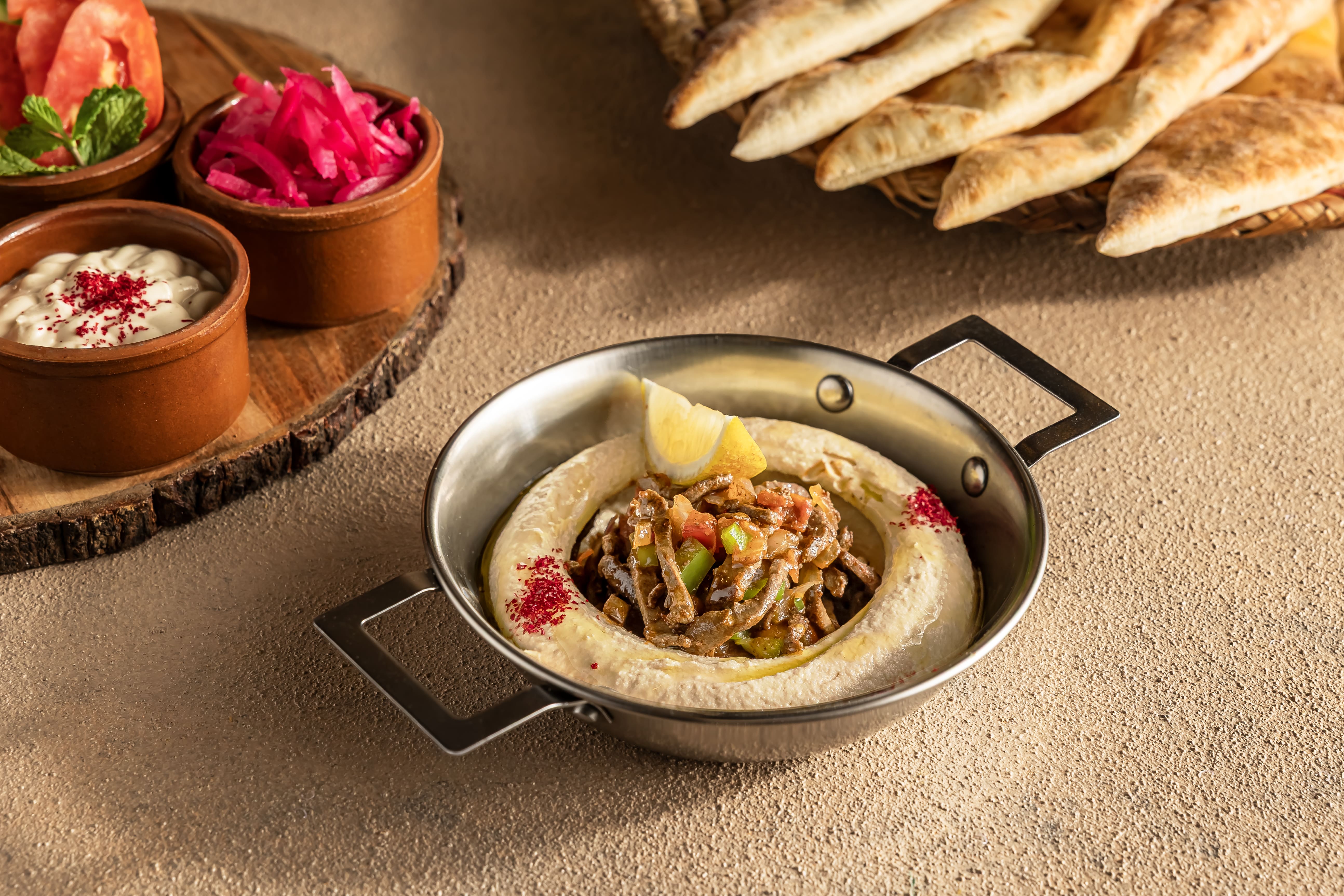 حمص بالكبدة