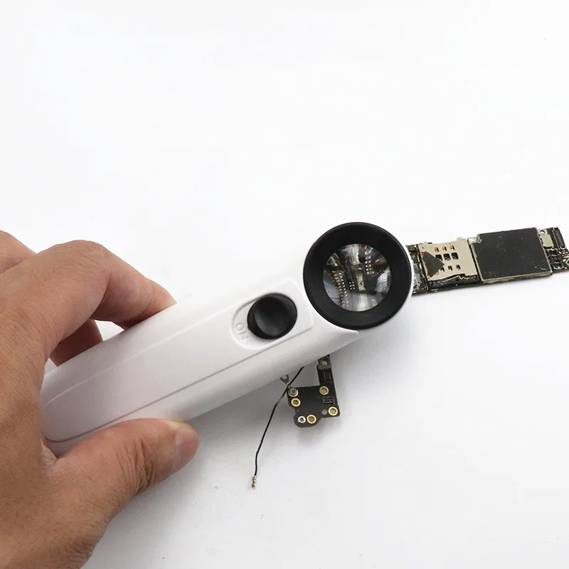 LUZ LED CON LUPA