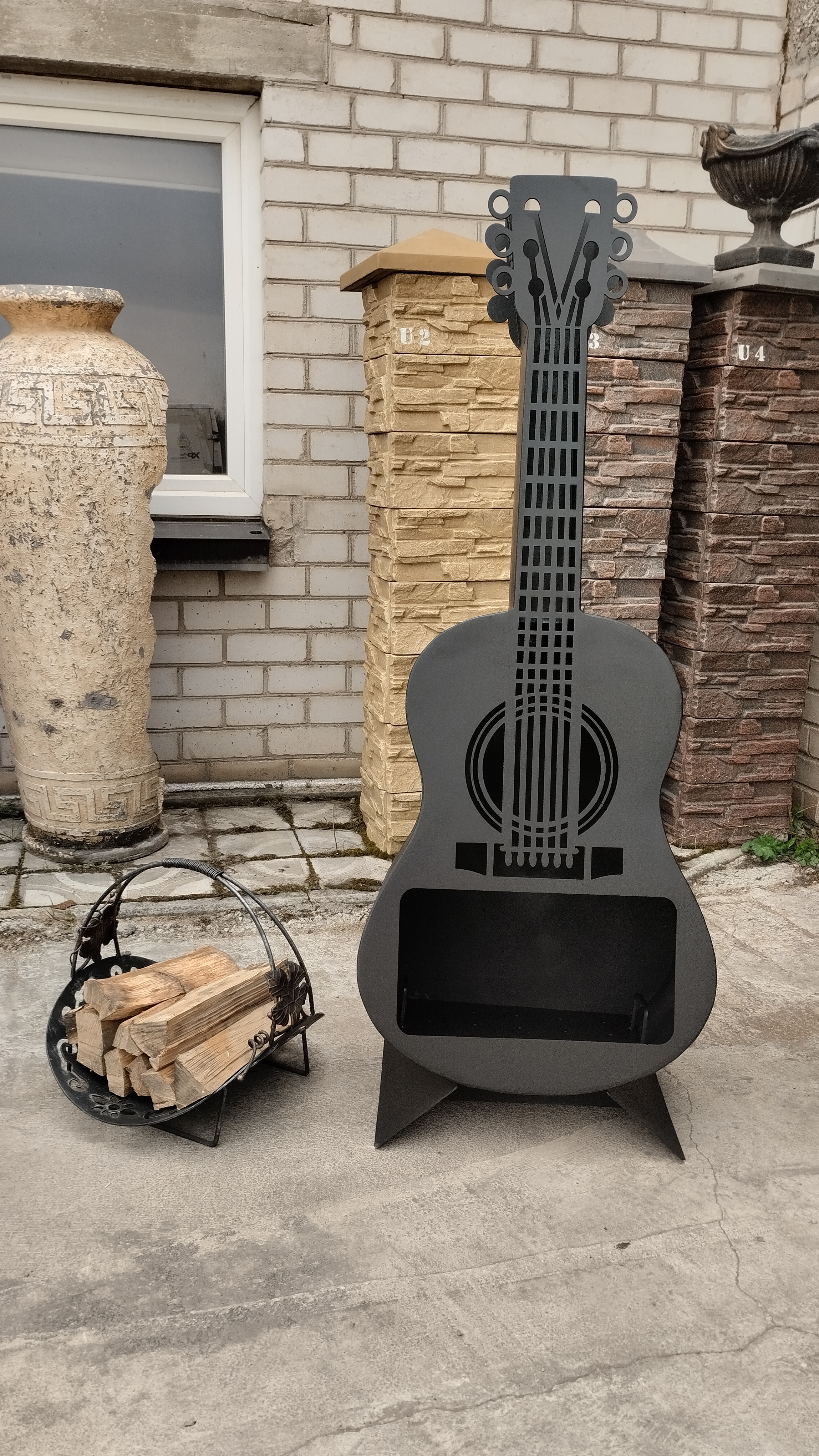 Aukuras - ugniakuras  "Gitara"