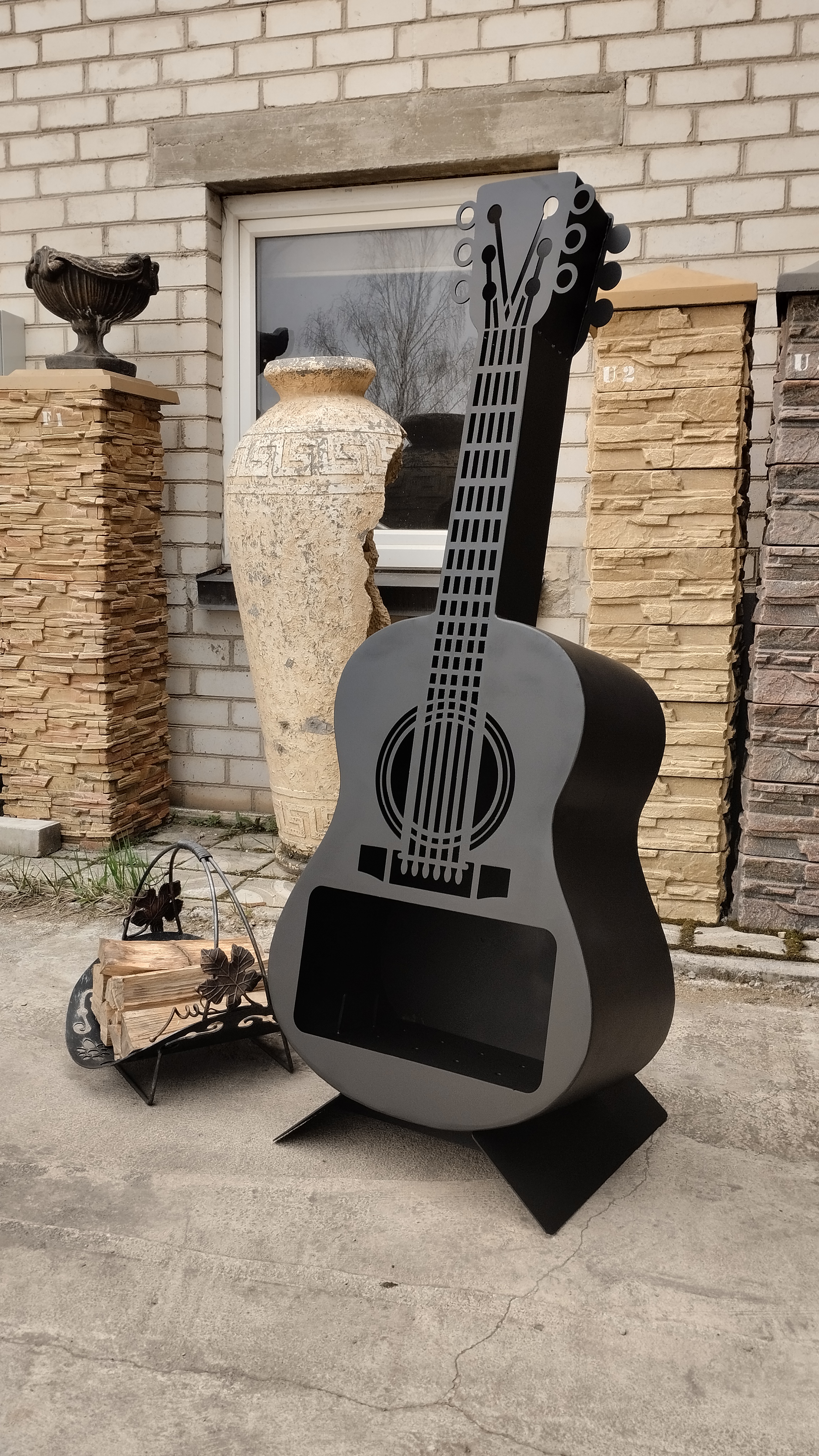 Aukuras - ugniakuras  "Gitara"