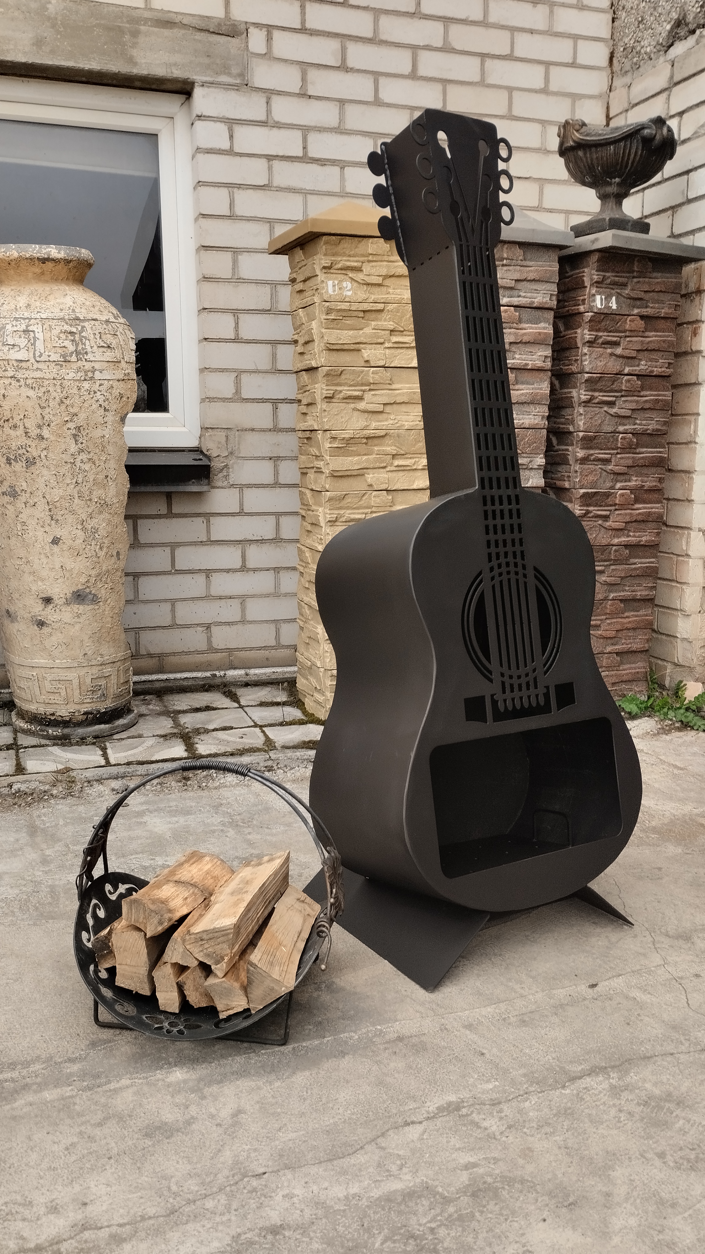 Aukuras - ugniakuras  "Gitara"