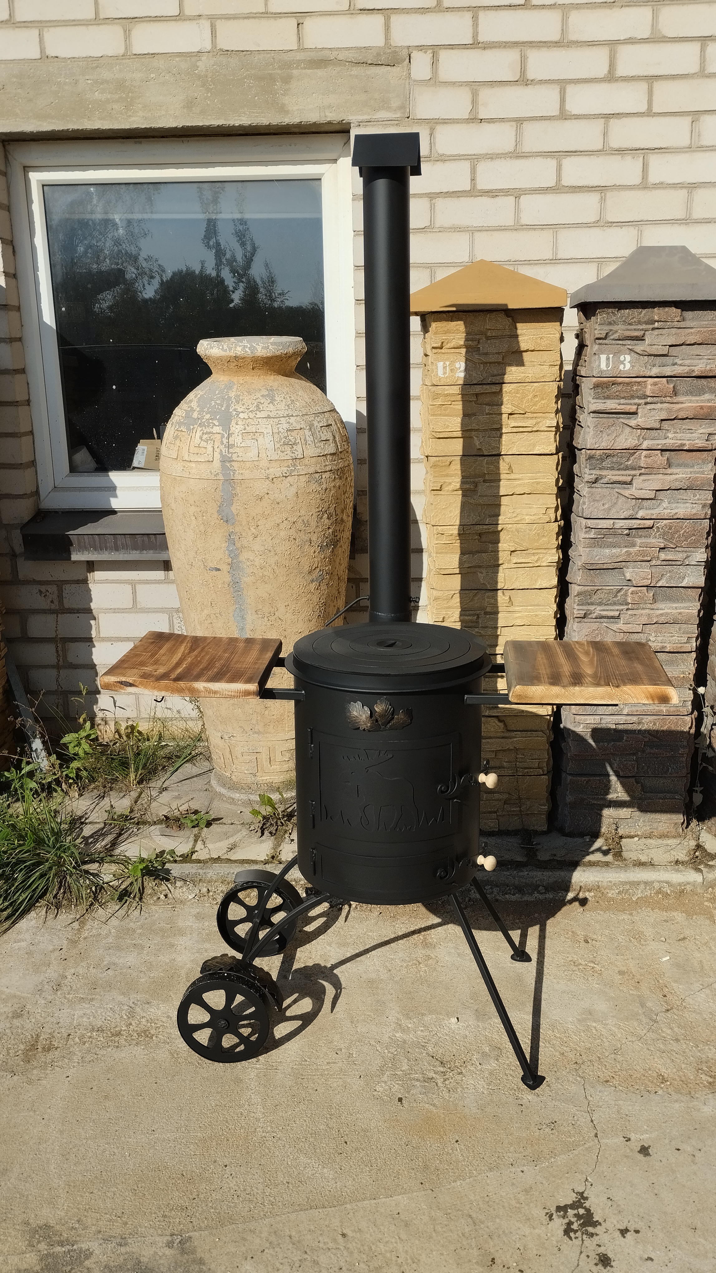 Kazano krosnelė 12l su ratais ir rūkykla