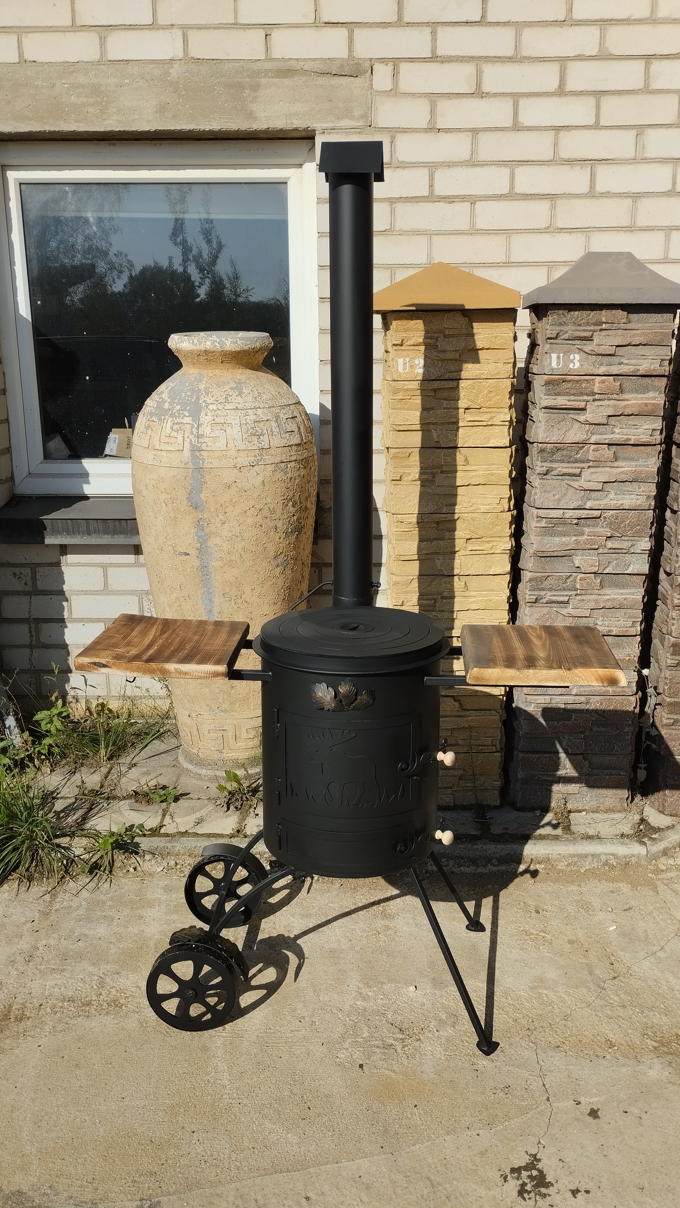 Kazano krosnelė 12l su ratais ir rūkykla