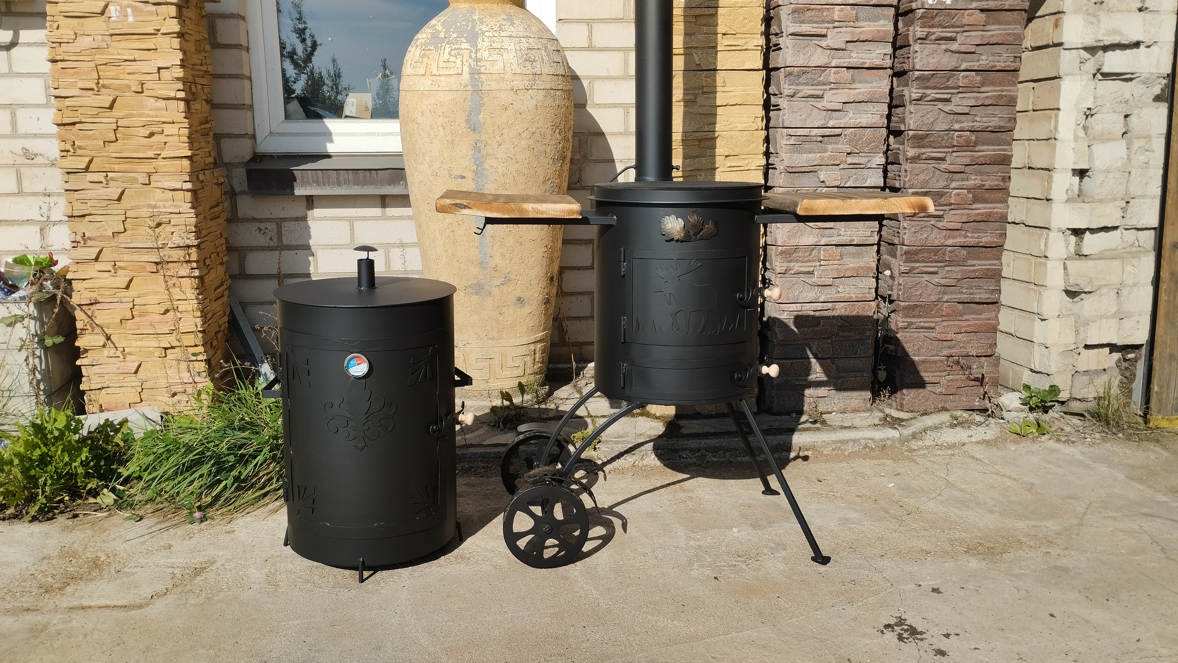 Kazano krosnelė 12l su ratais ir rūkykla