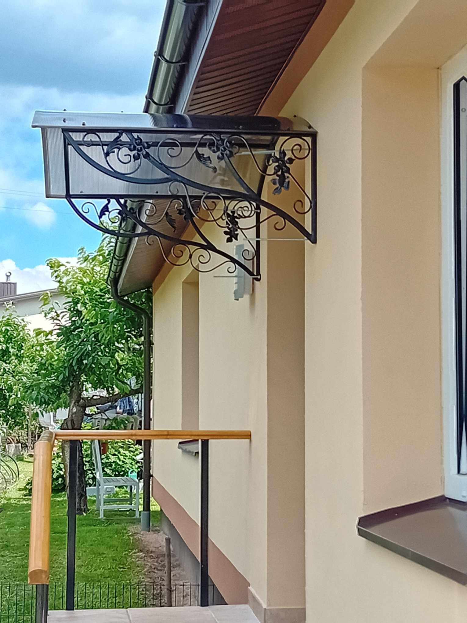 Stogelis virš durų  SVD-1