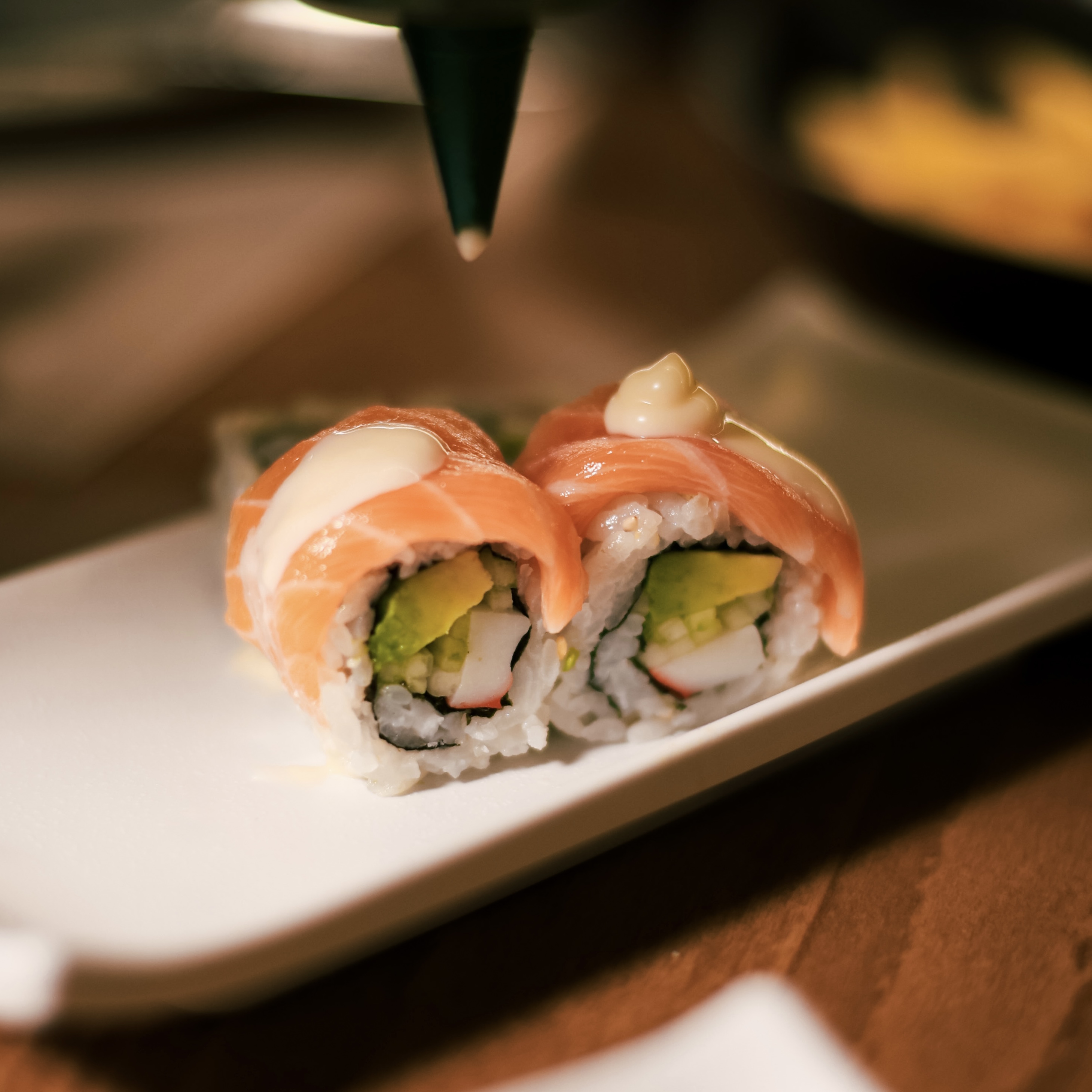 109 Maki Salmon (4und)