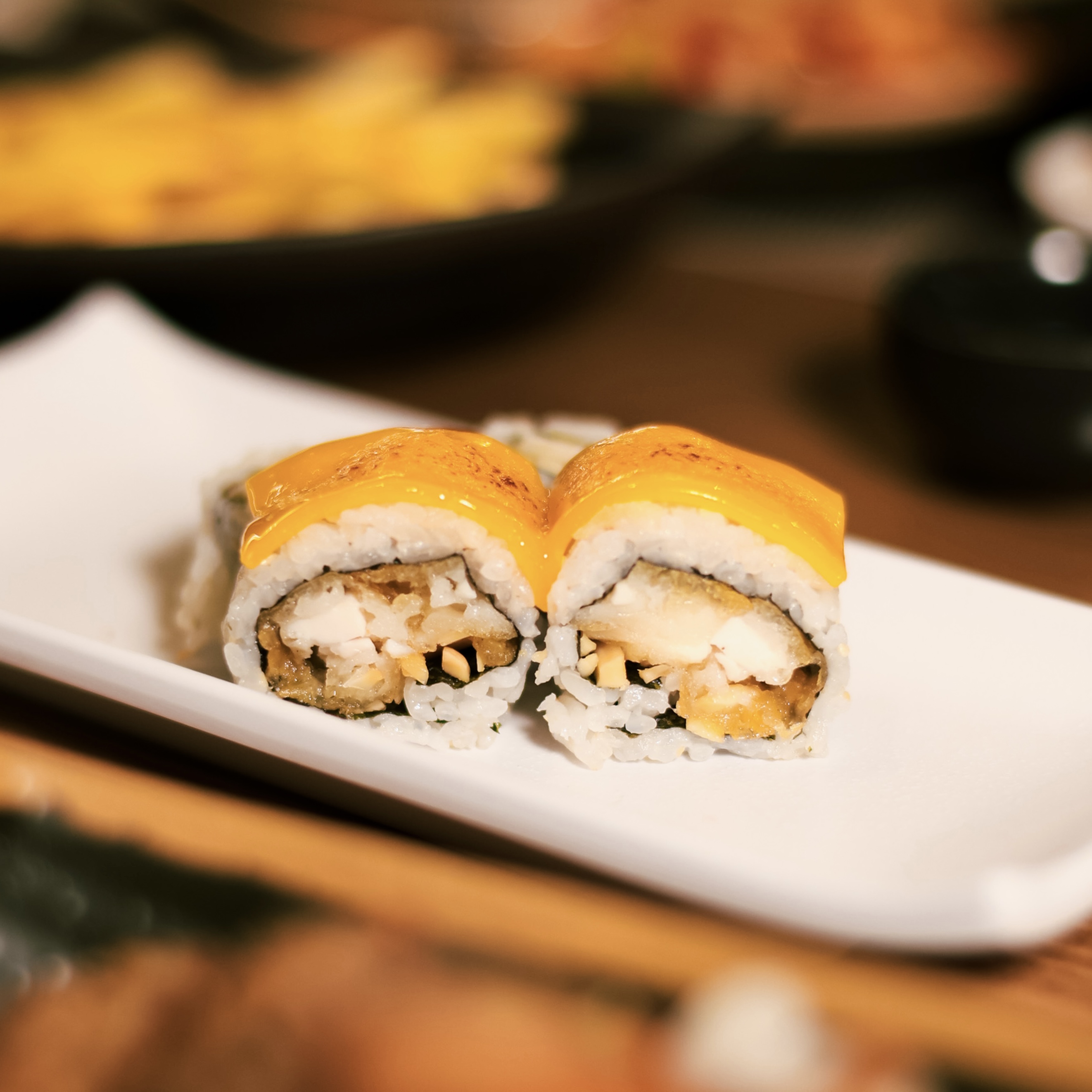 100 Maki Pollo Cheddar (4und)