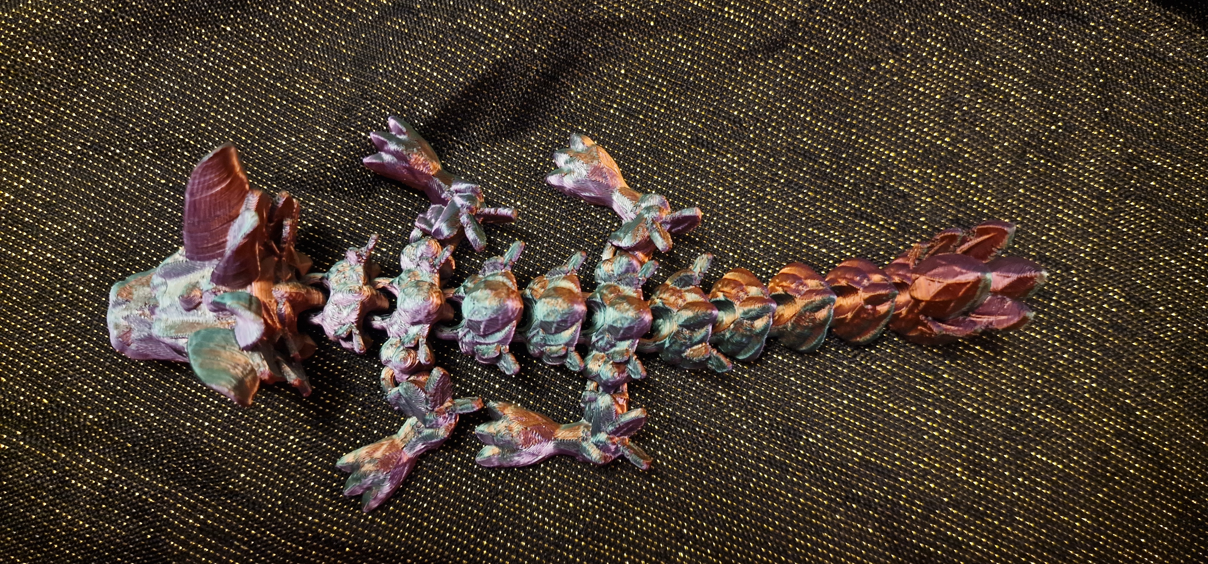 Bébé Dragon de Pâques
