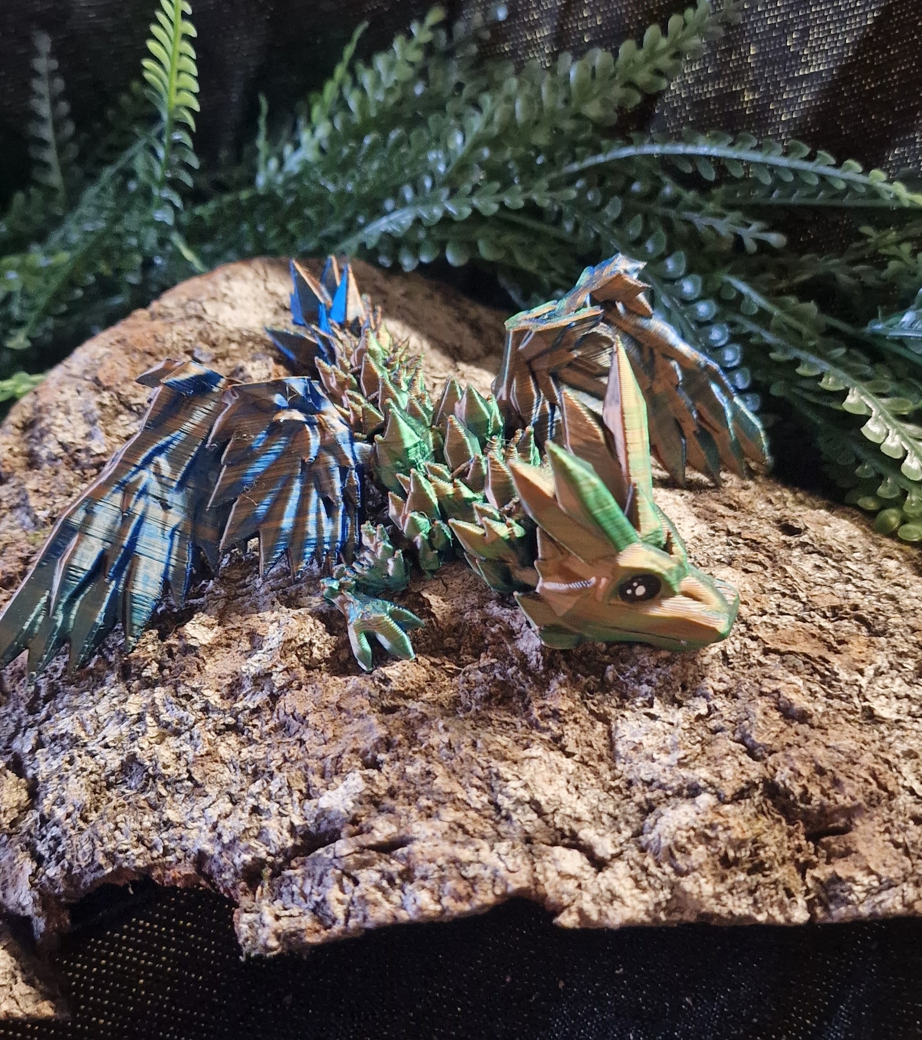 Bébé Dragon de Cristal Ailé