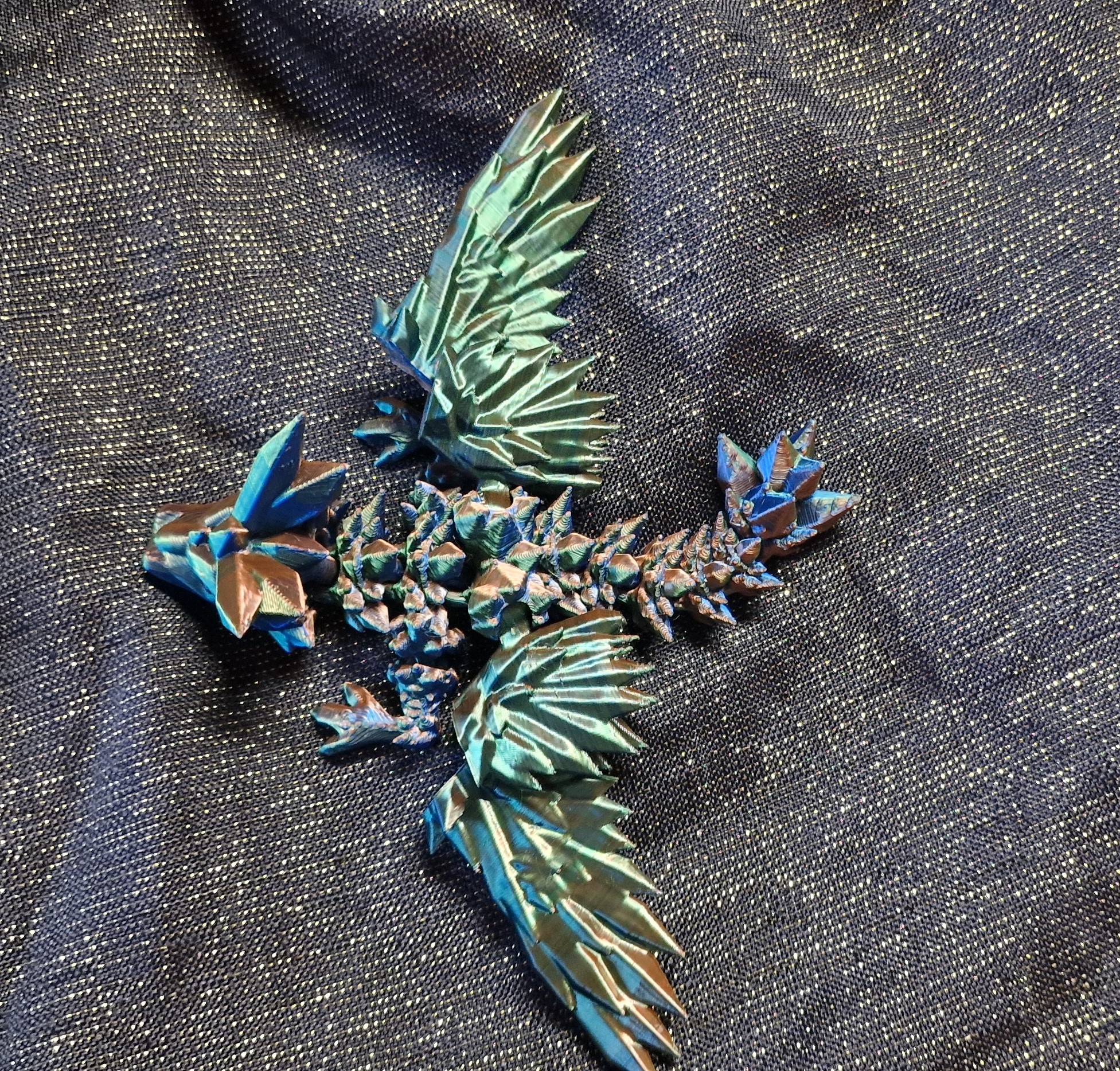 Bébé Dragon de Cristal Ailé