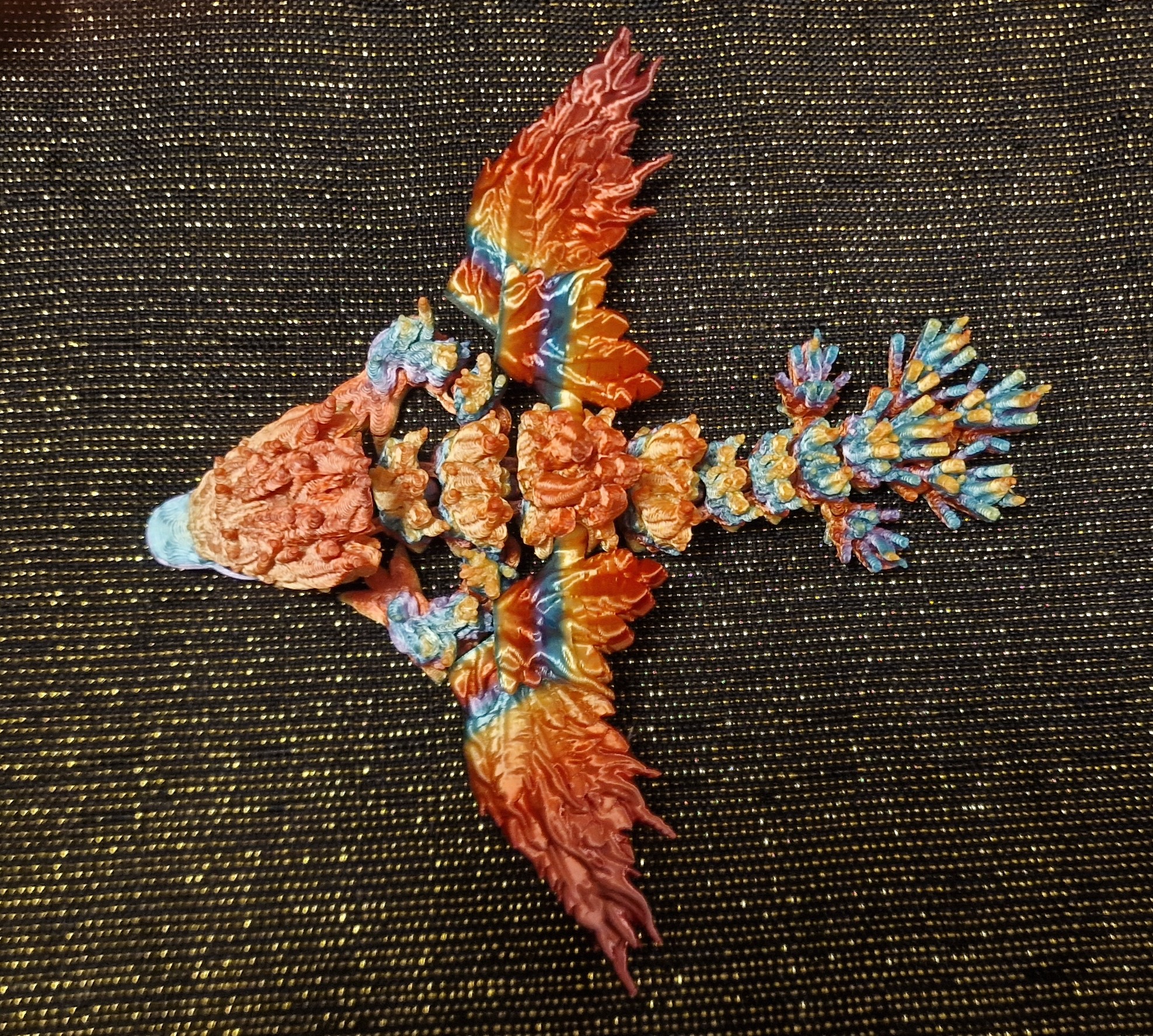 Bébé Dragon-Phoenix Ailé