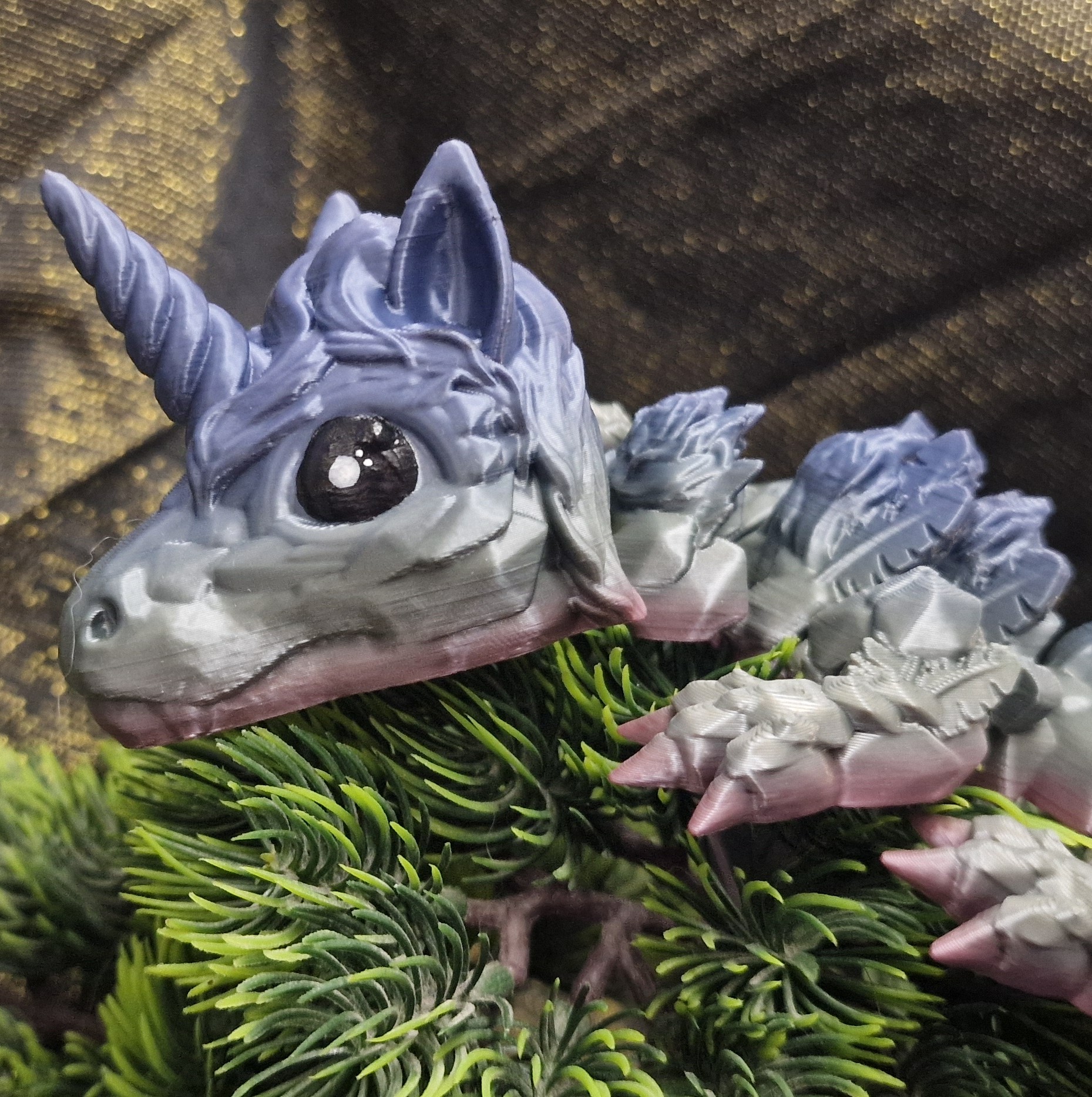 Bébé Dragon-Licorne à plume