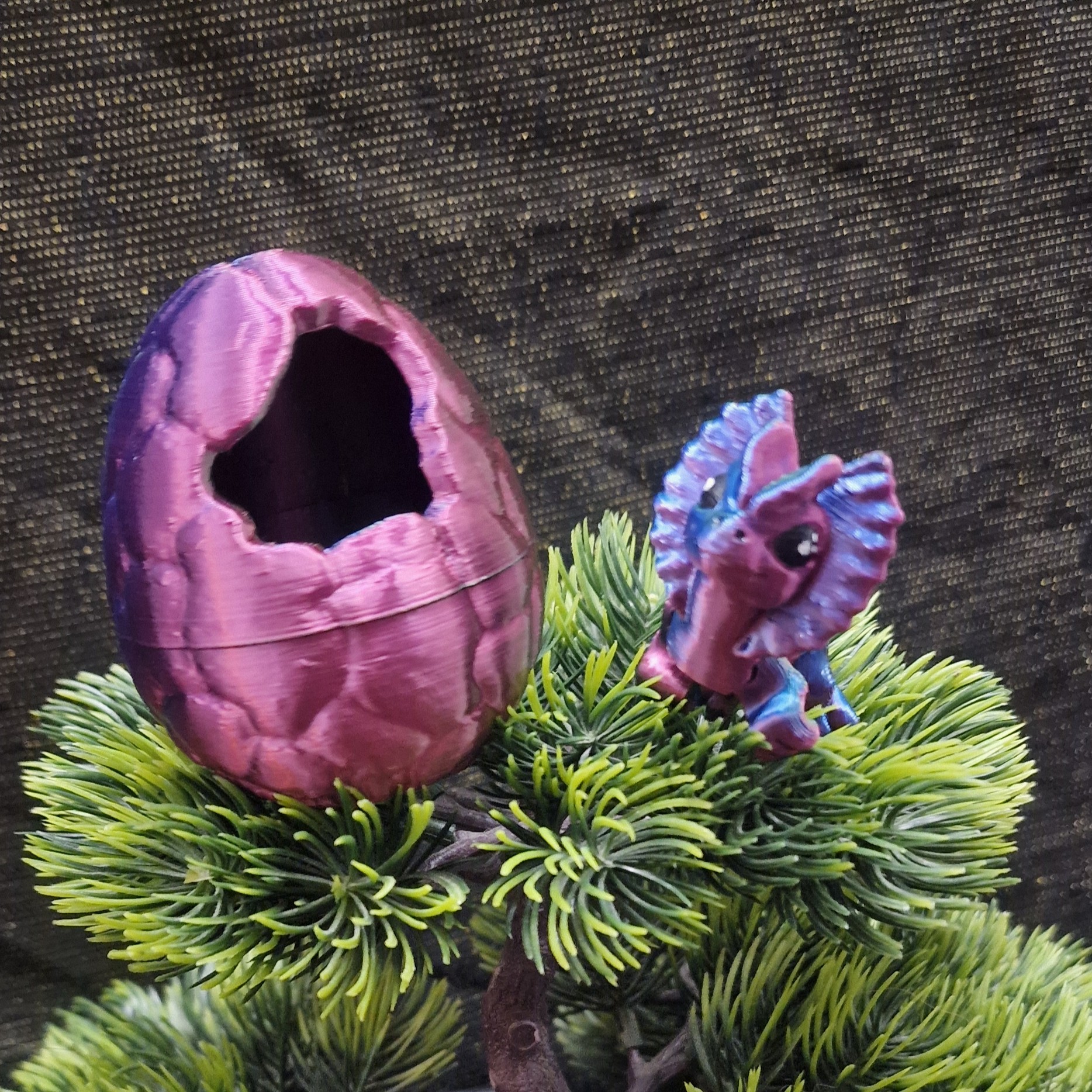 Nouveau-Né Dilophosaure