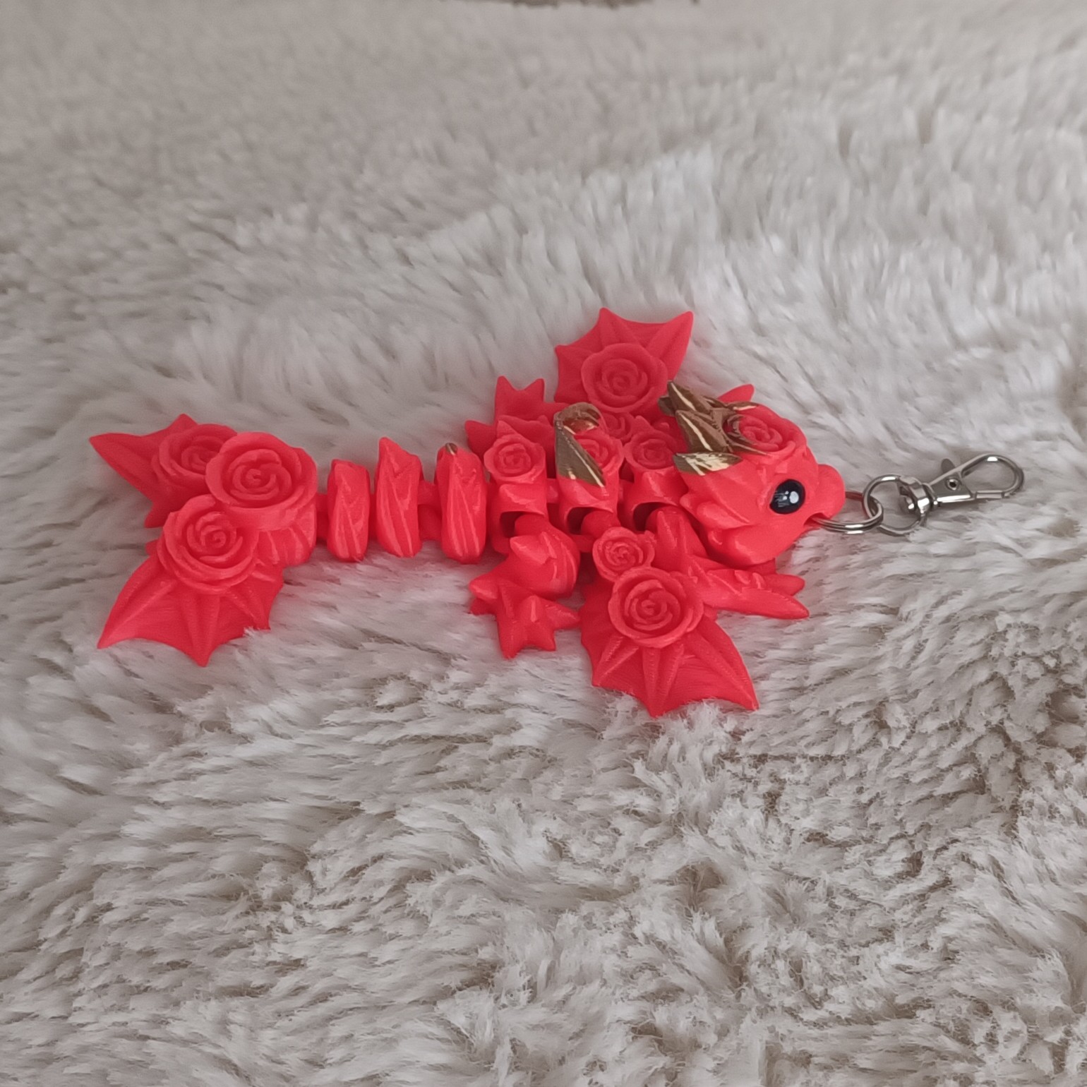 Porte-Clés Petit Bébé Dragon de Roses Ailé