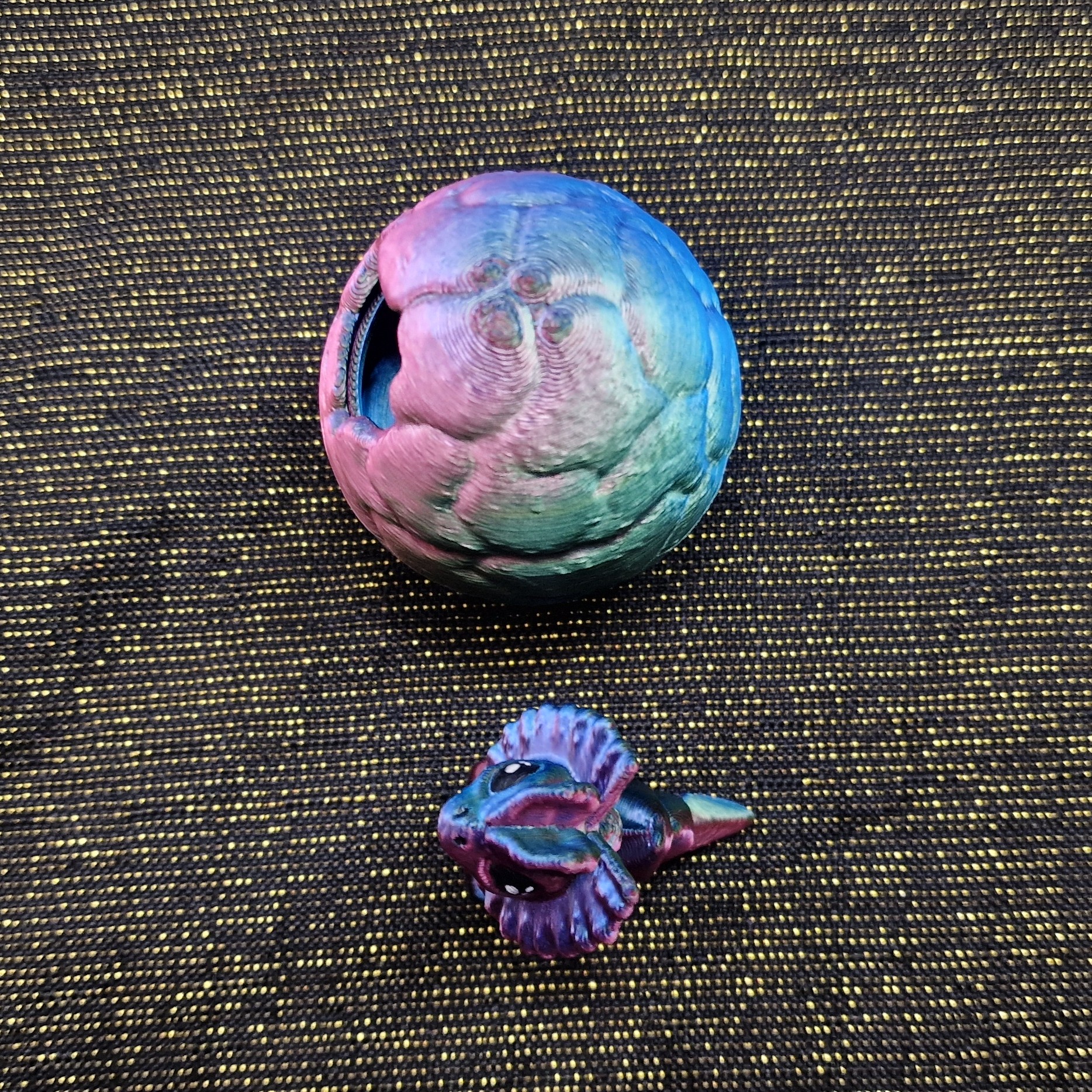 Nouveau-Né Dilophosaure