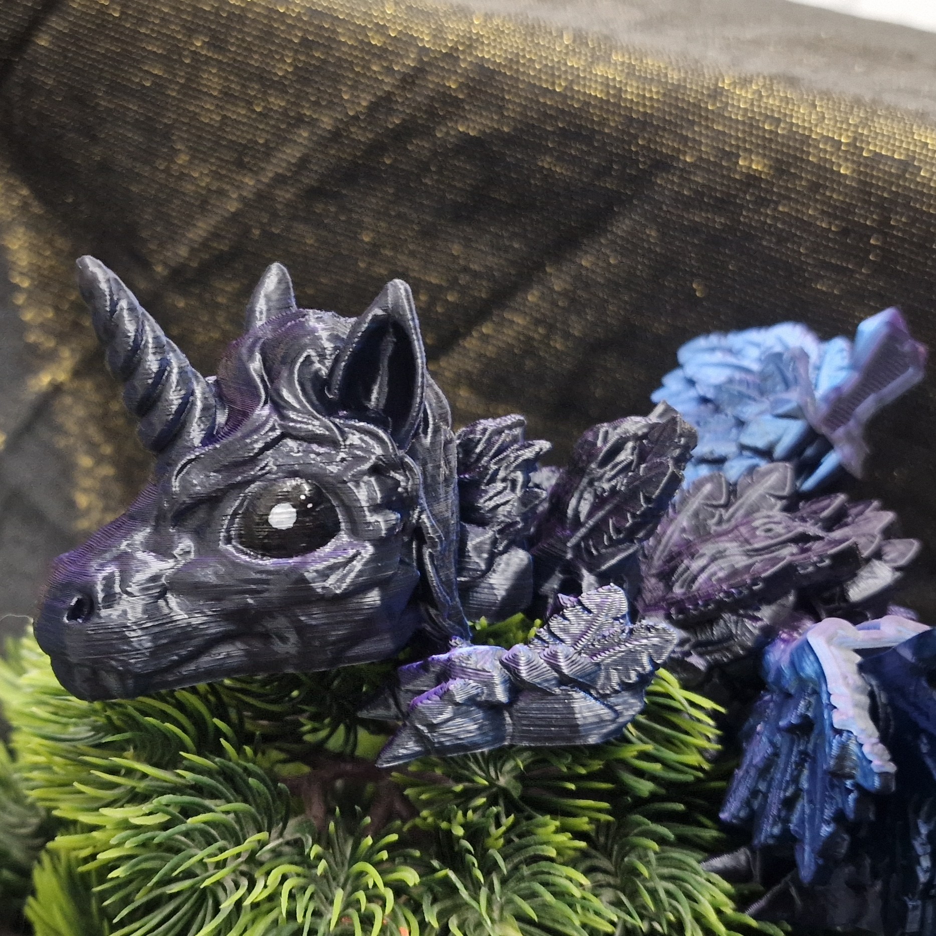 Bébé Dragon-Licorne à plume Ailé