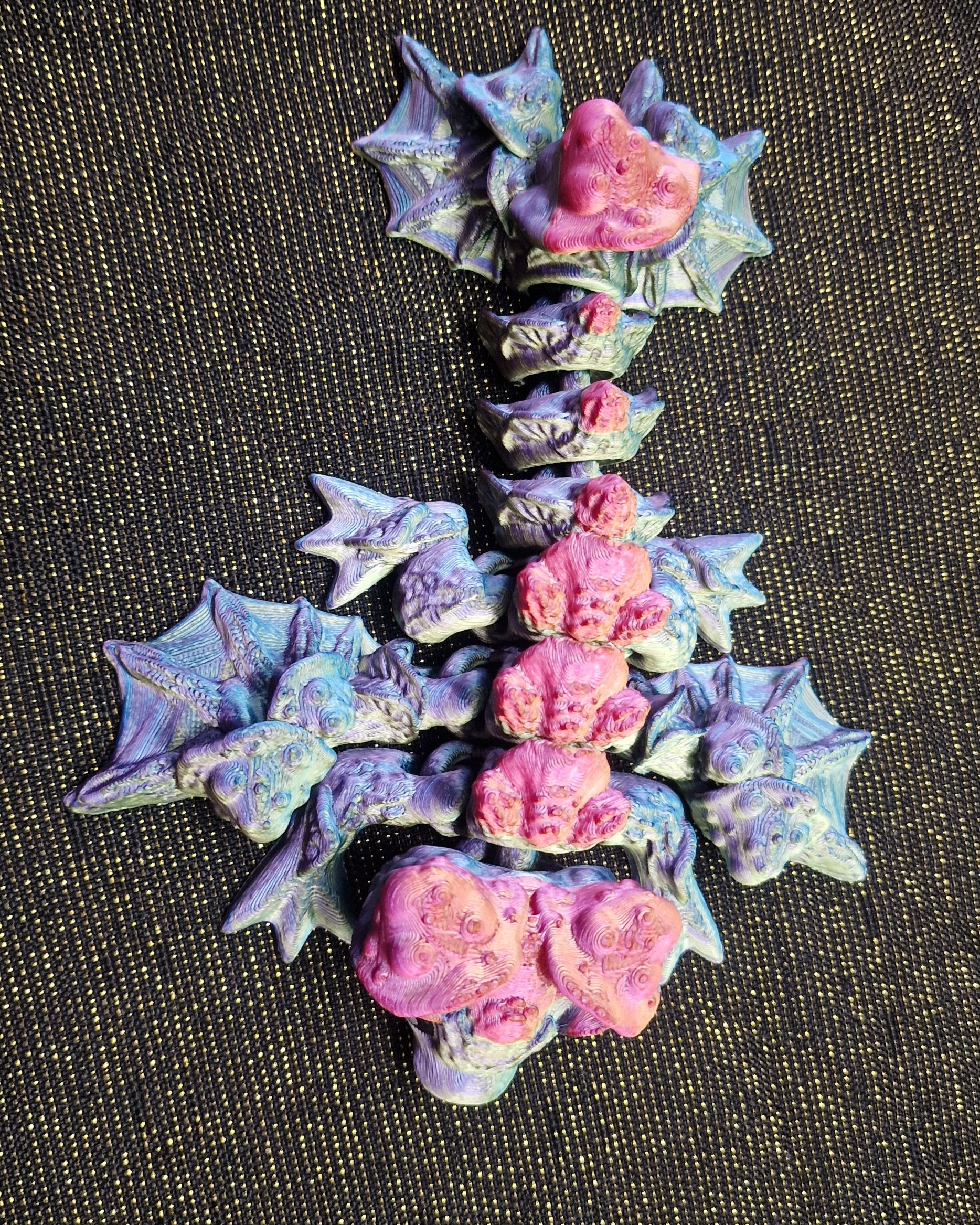 Petit Bébé Dragon de Champignons + Socle murale