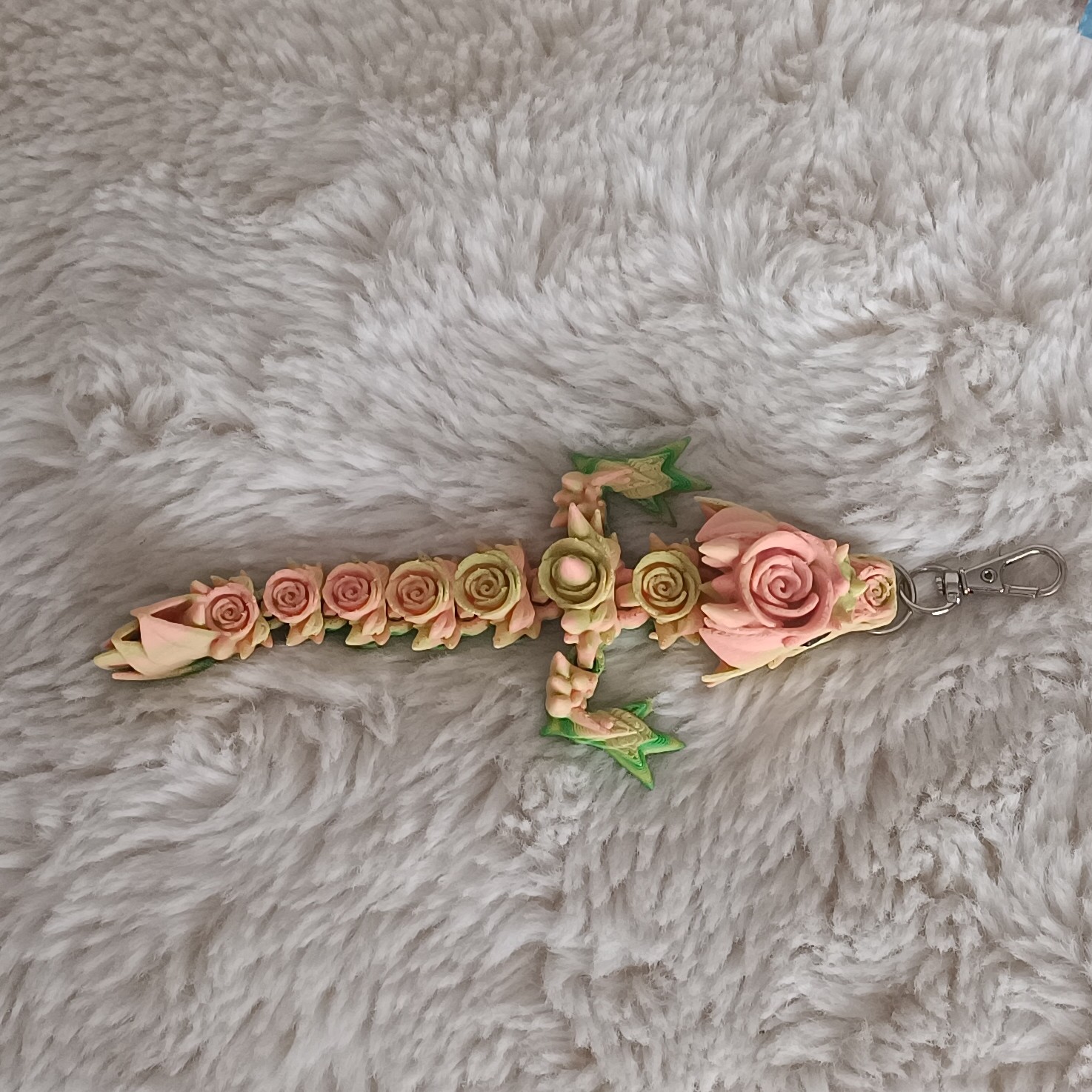 Porte-Clés Bébé Dragon de Roses Long