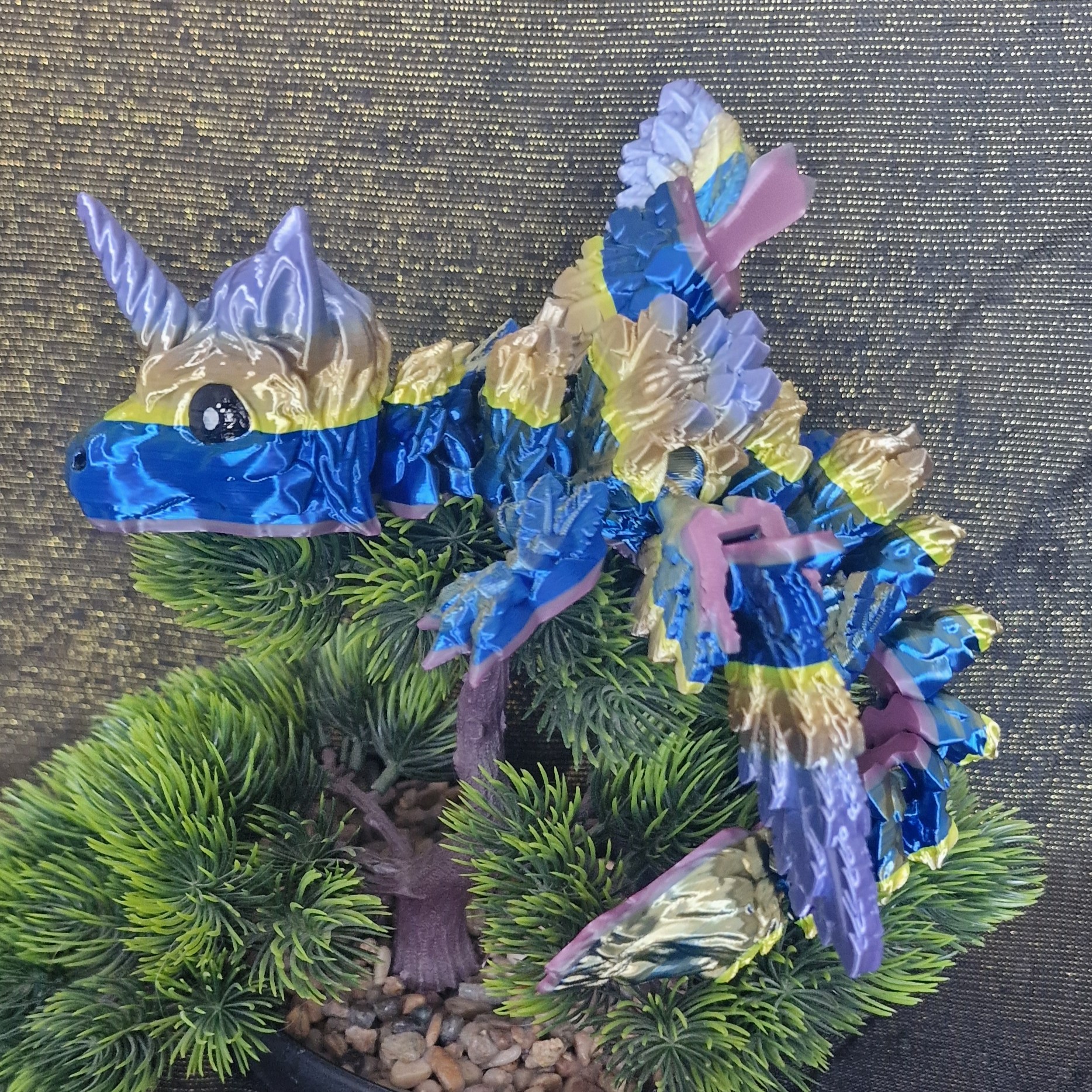 Bébé Dragon-Licorne à plume Ailé