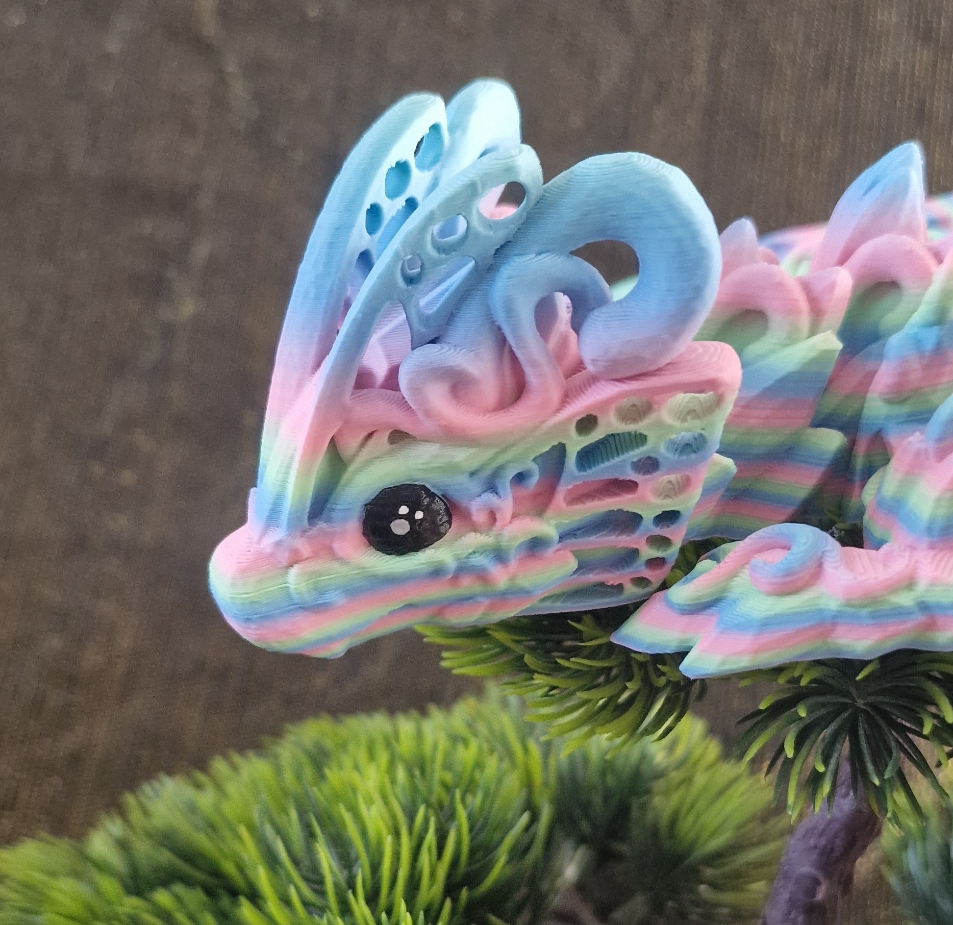 Bébé Dragon-Papillon aux Petites Ailes