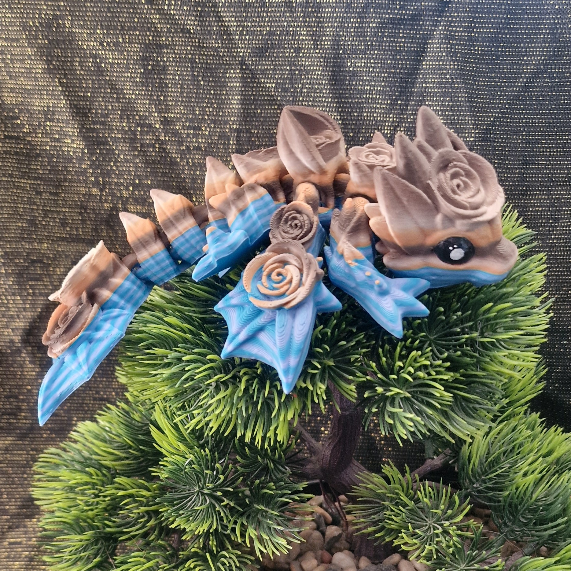 Petit Bébé Dragon de Roses Ailé