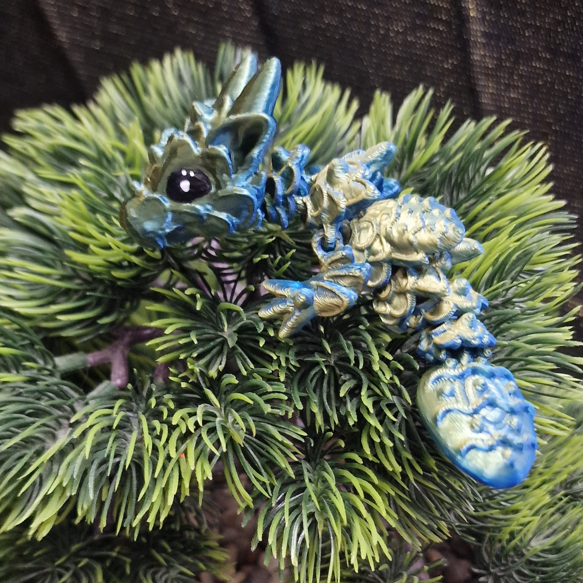 Bébé Dragon de Biscuit en Œuf de Pâques