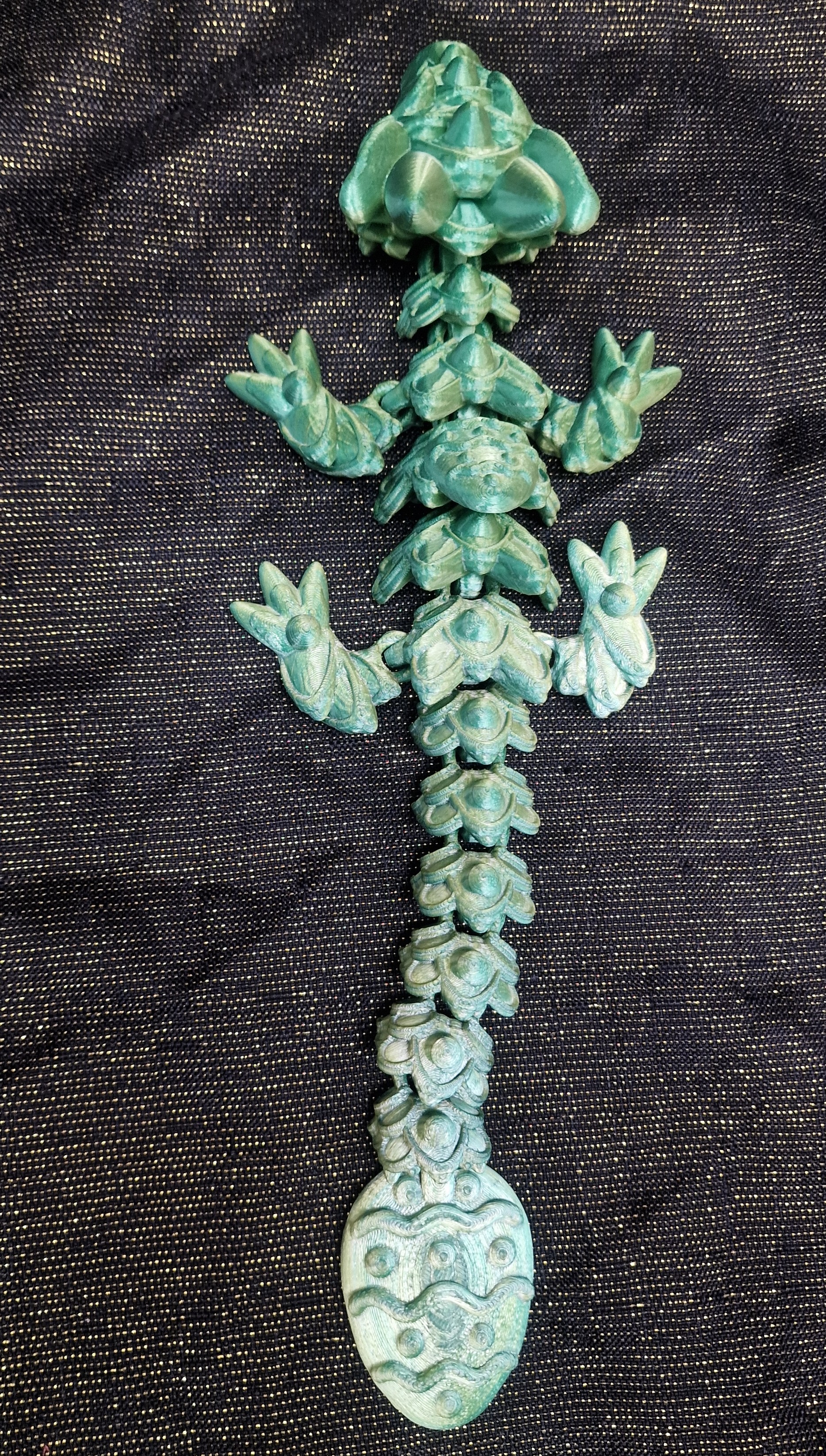 Bébé Dragon de Biscuit en Œuf de Pâques