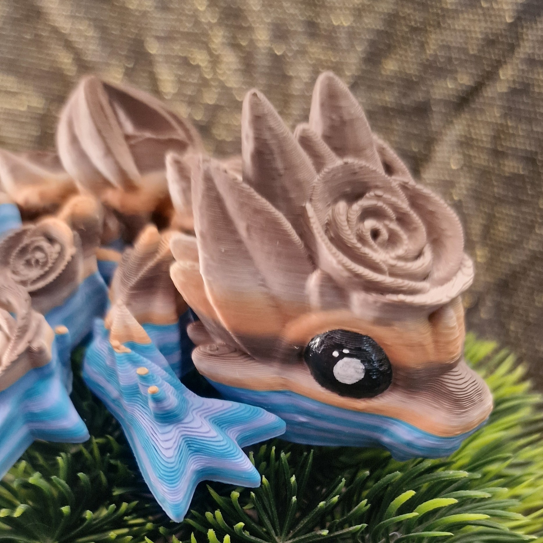 Petit Bébé Dragon de Roses Ailé