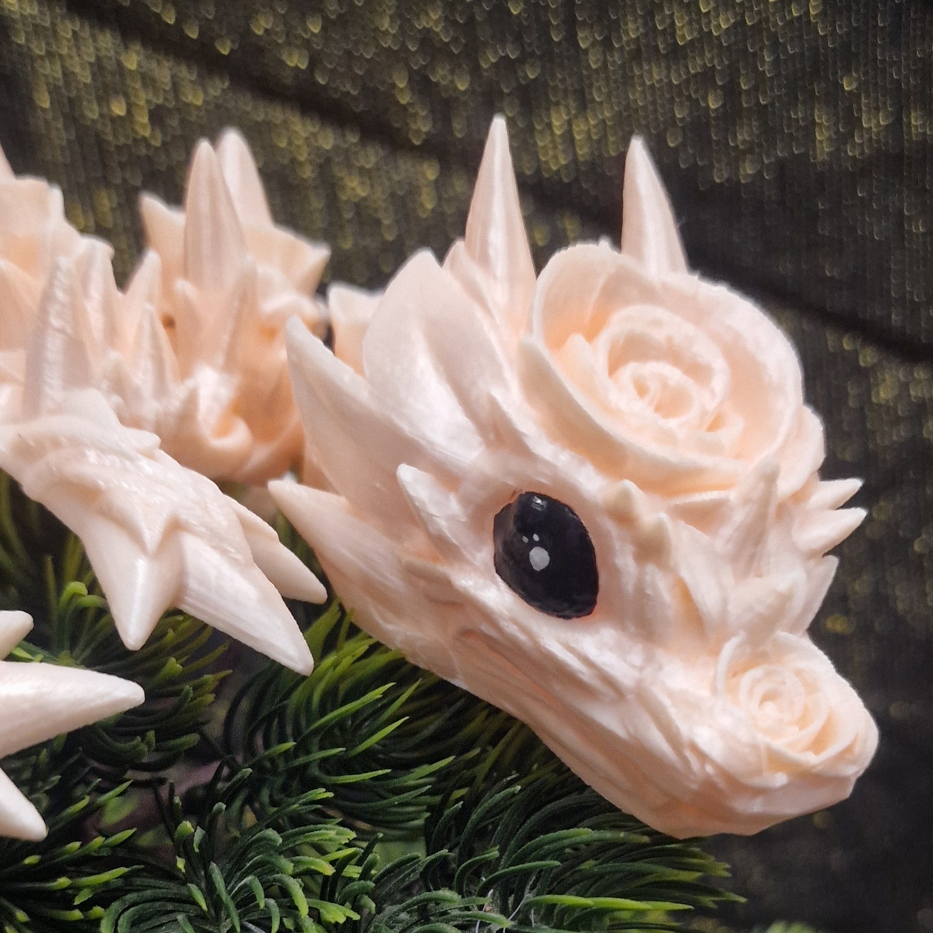 Bébé Dragon de Roses long